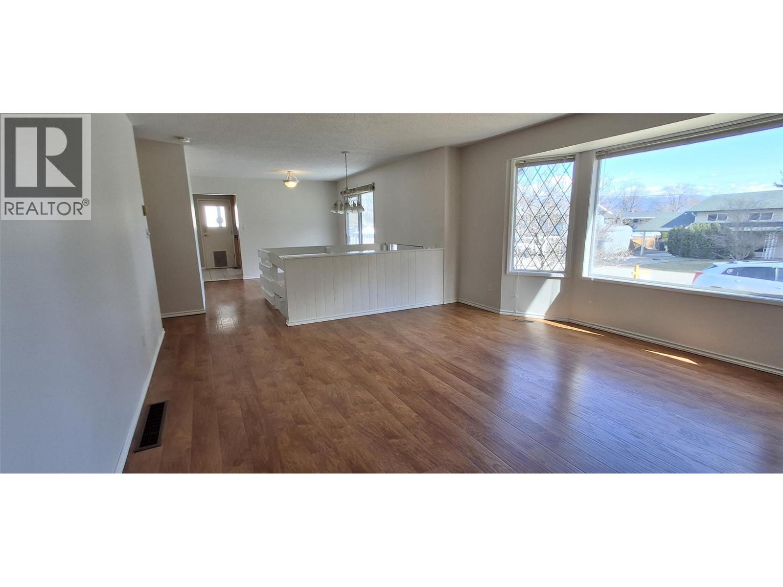 338 Beach Drive, Chase, British Columbia  V0E 1M0 - Photo 12 - 10381934