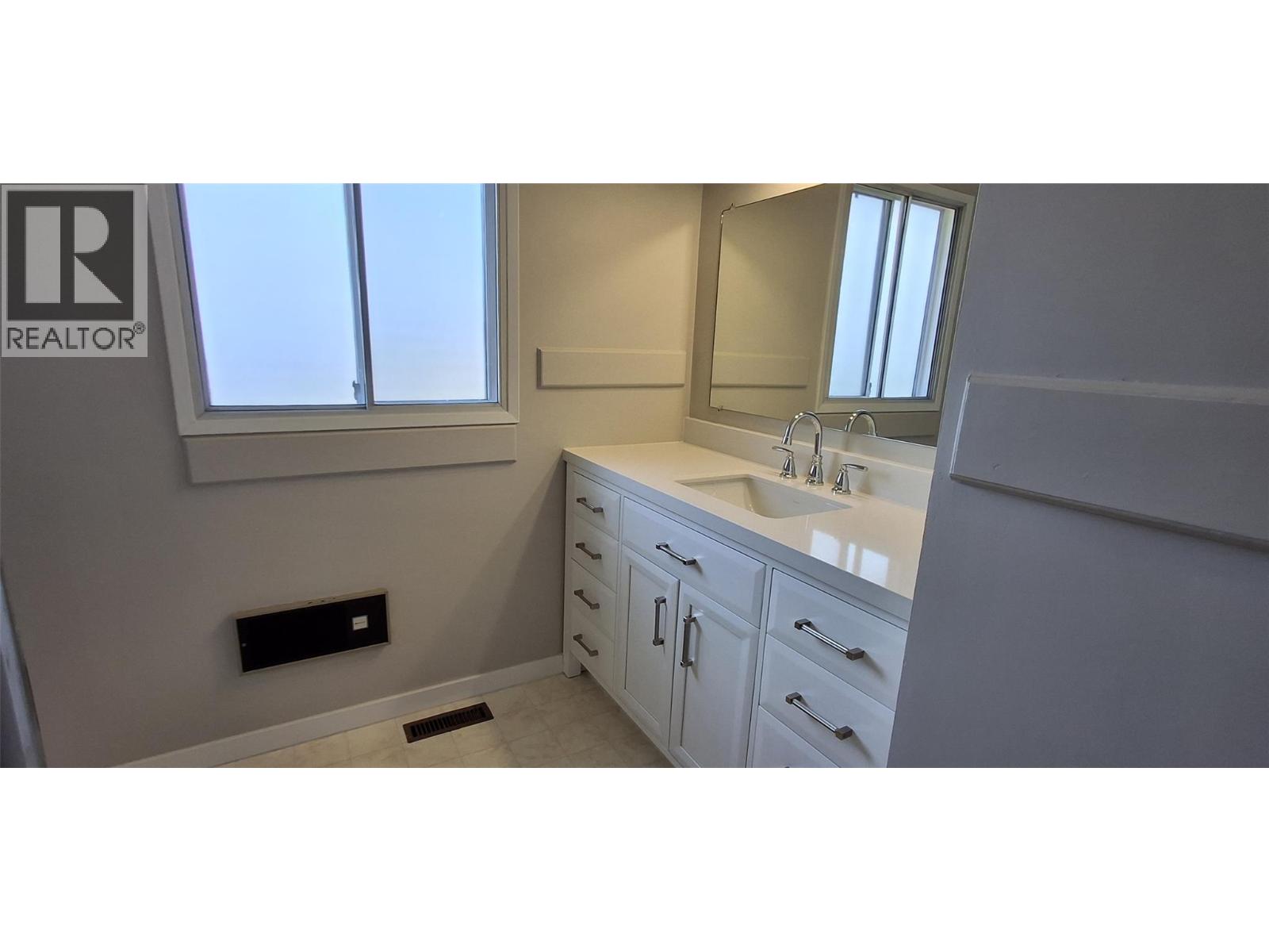 338 Beach Drive, Chase, British Columbia  V0E 1M0 - Photo 15 - 10381934