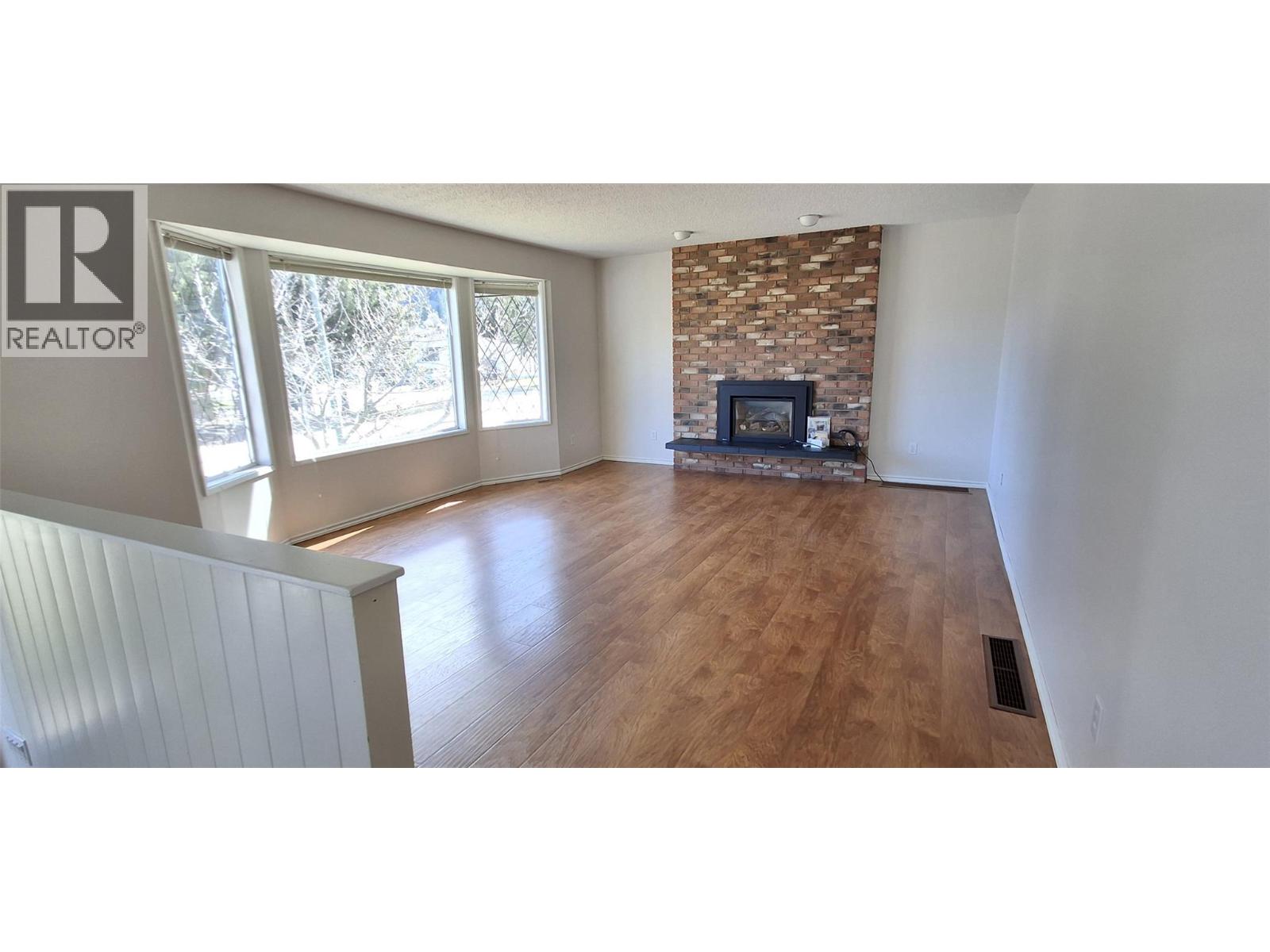 338 Beach Drive, Chase, British Columbia  V0E 1M0 - Photo 9 - 10381934