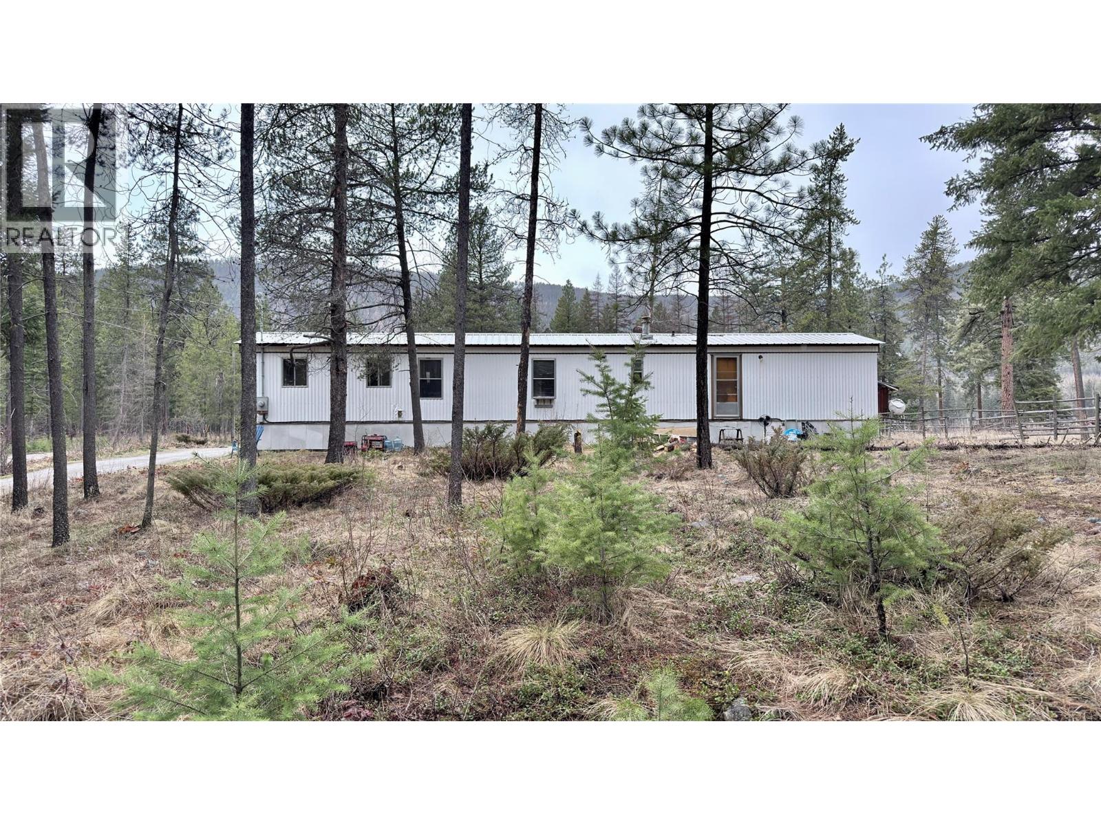 11 Haggen Road, Beaverdell, British Columbia  V0H 1A0 - Photo 5 - 10382191