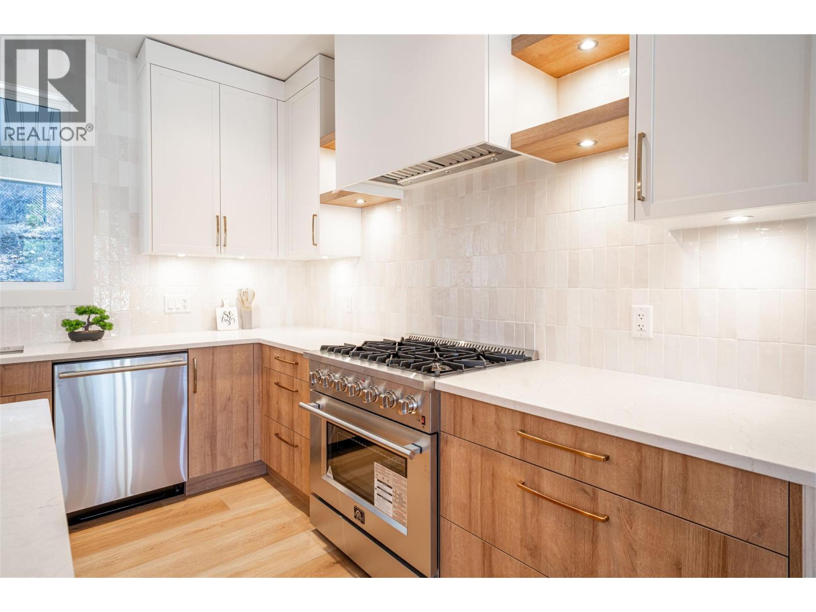 2079 Cortina Drive, Kelowna, British Columbia  V1P 0B2 - Photo 11 - 10381629