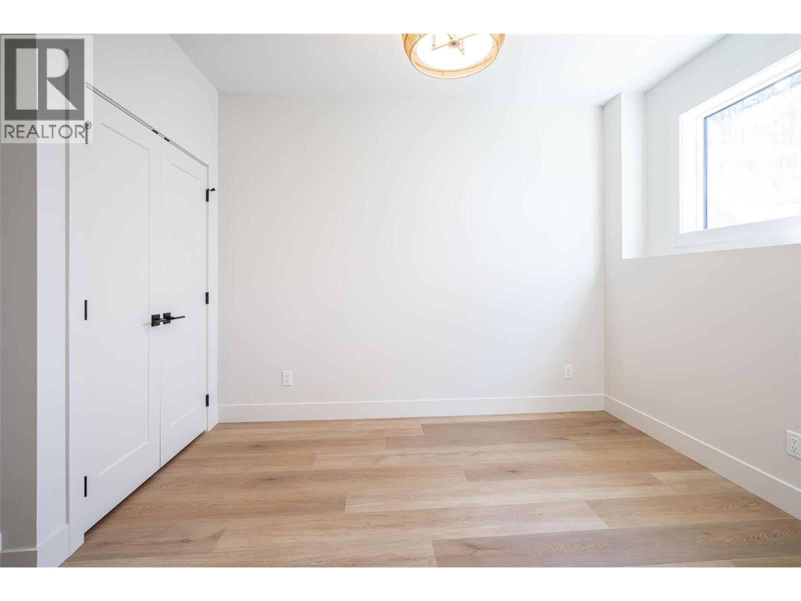 2079 Cortina Drive, Kelowna, British Columbia  V1P 0B2 - Photo 28 - 10381629