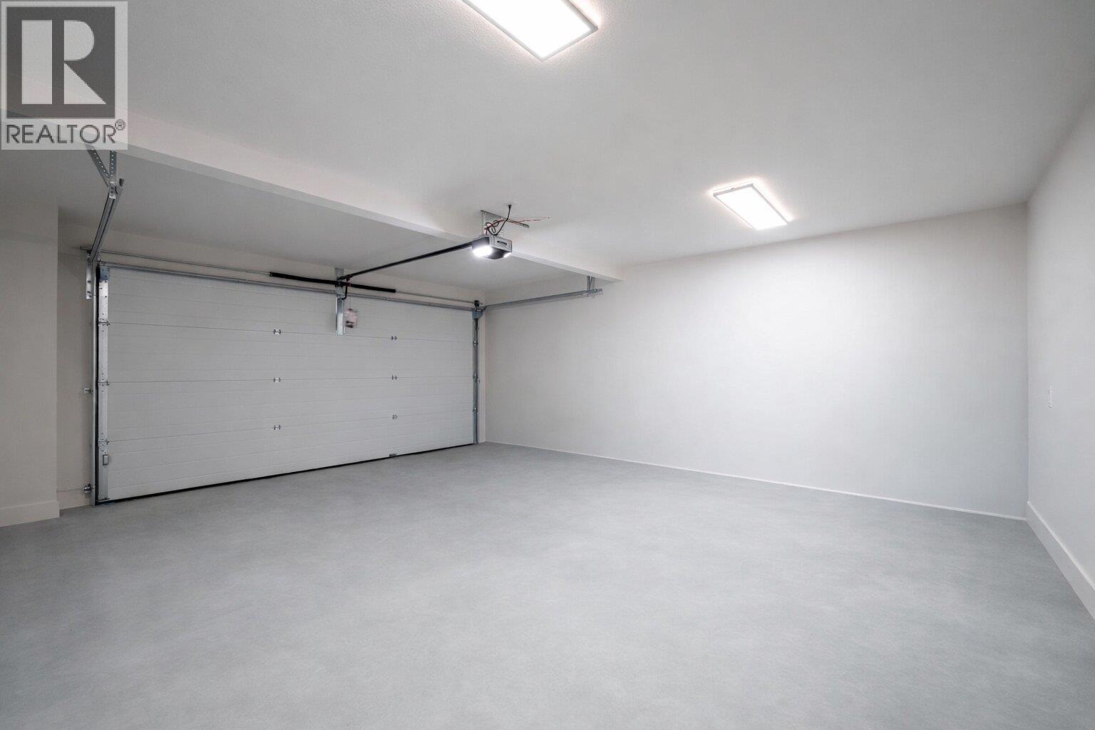 2079 Cortina Drive, Kelowna, British Columbia  V1P 0B2 - Photo 35 - 10381629