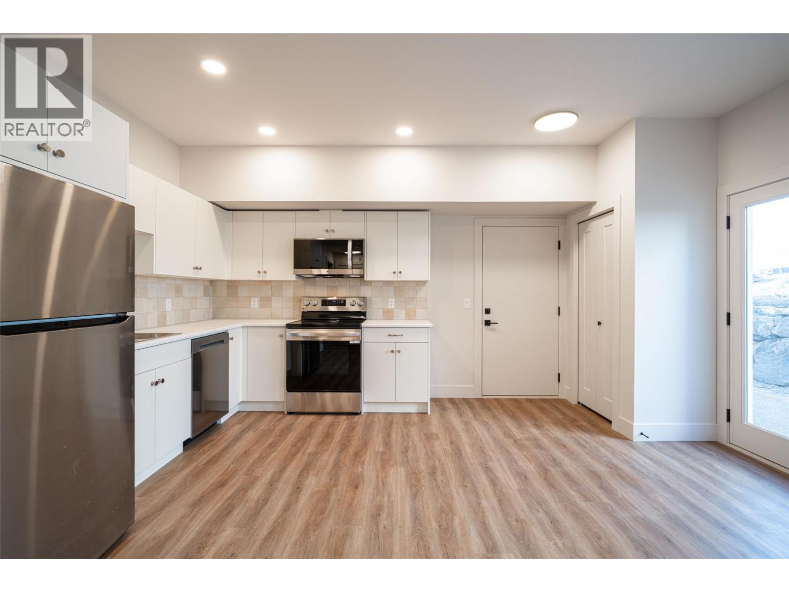 2079 Cortina Drive, Kelowna, British Columbia  V1P 0B2 - Photo 40 - 10381629