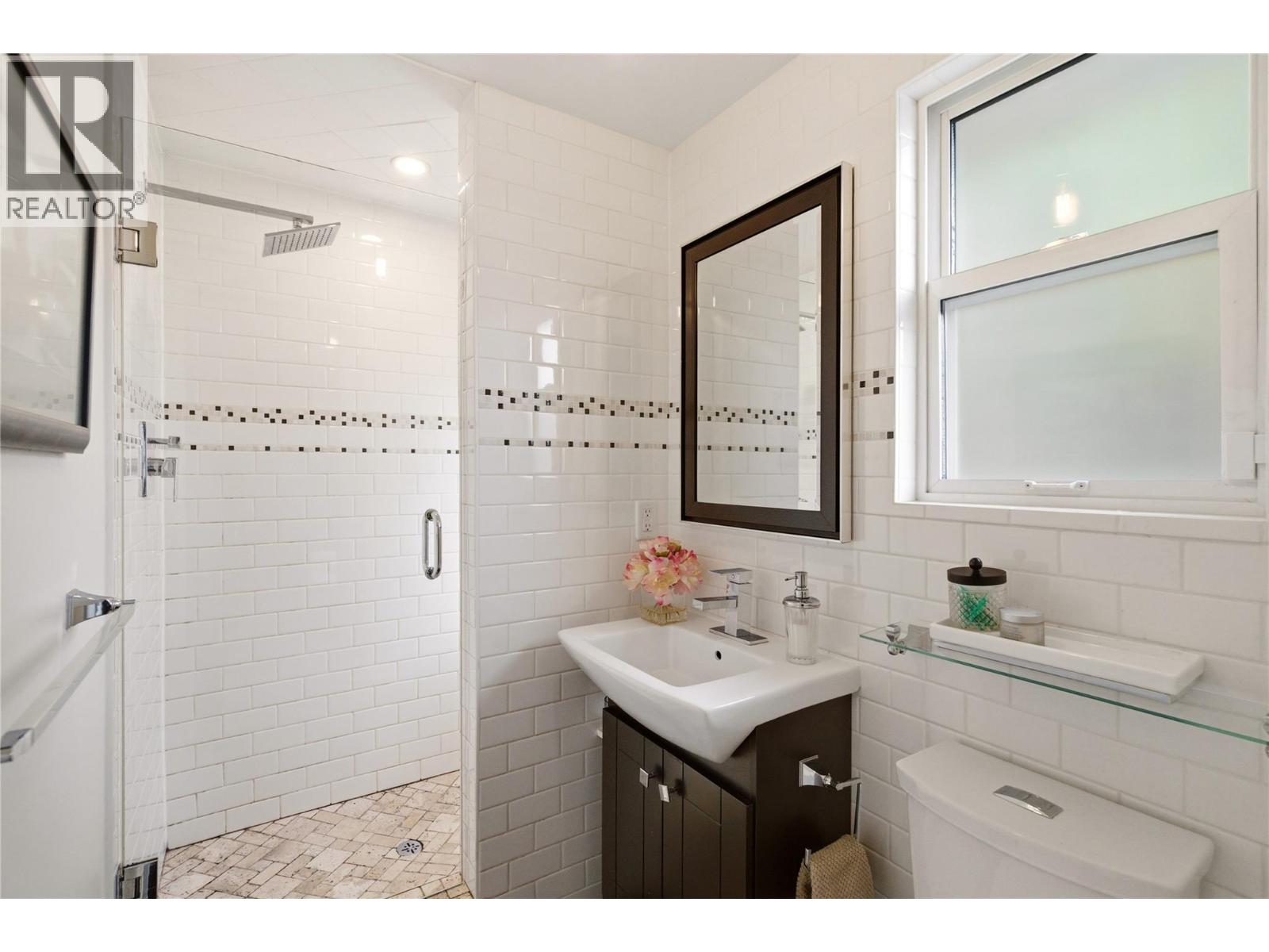 4337 Dunvegan Court, Kelowna, British Columbia  V1W 2L6 - Photo 25 - 10382135