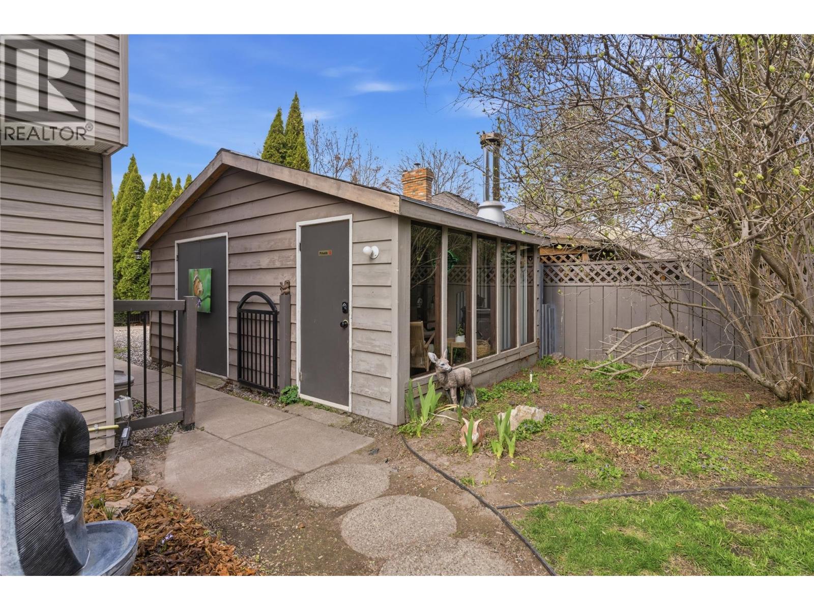 4337 Dunvegan Court, Kelowna, British Columbia  V1W 2L6 - Photo 31 - 10382135