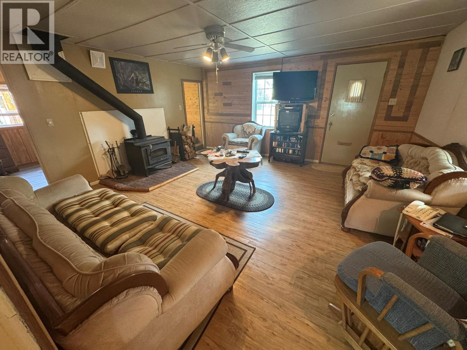 2614 Otter Avenue, Coalmont-Tulameen, British Columbia  V0X 1W0 - Photo 5 - 10382144