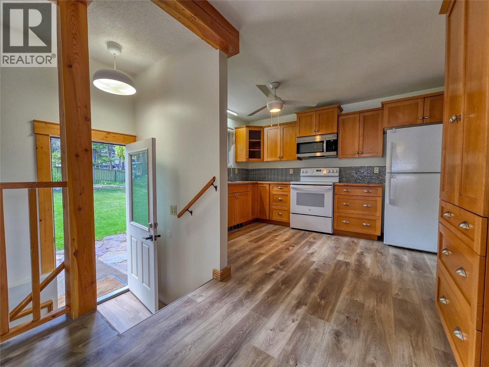 1502 10th Avenue, Invermere, British Columbia  v0a 1k0 - Photo 16 - 10382138
