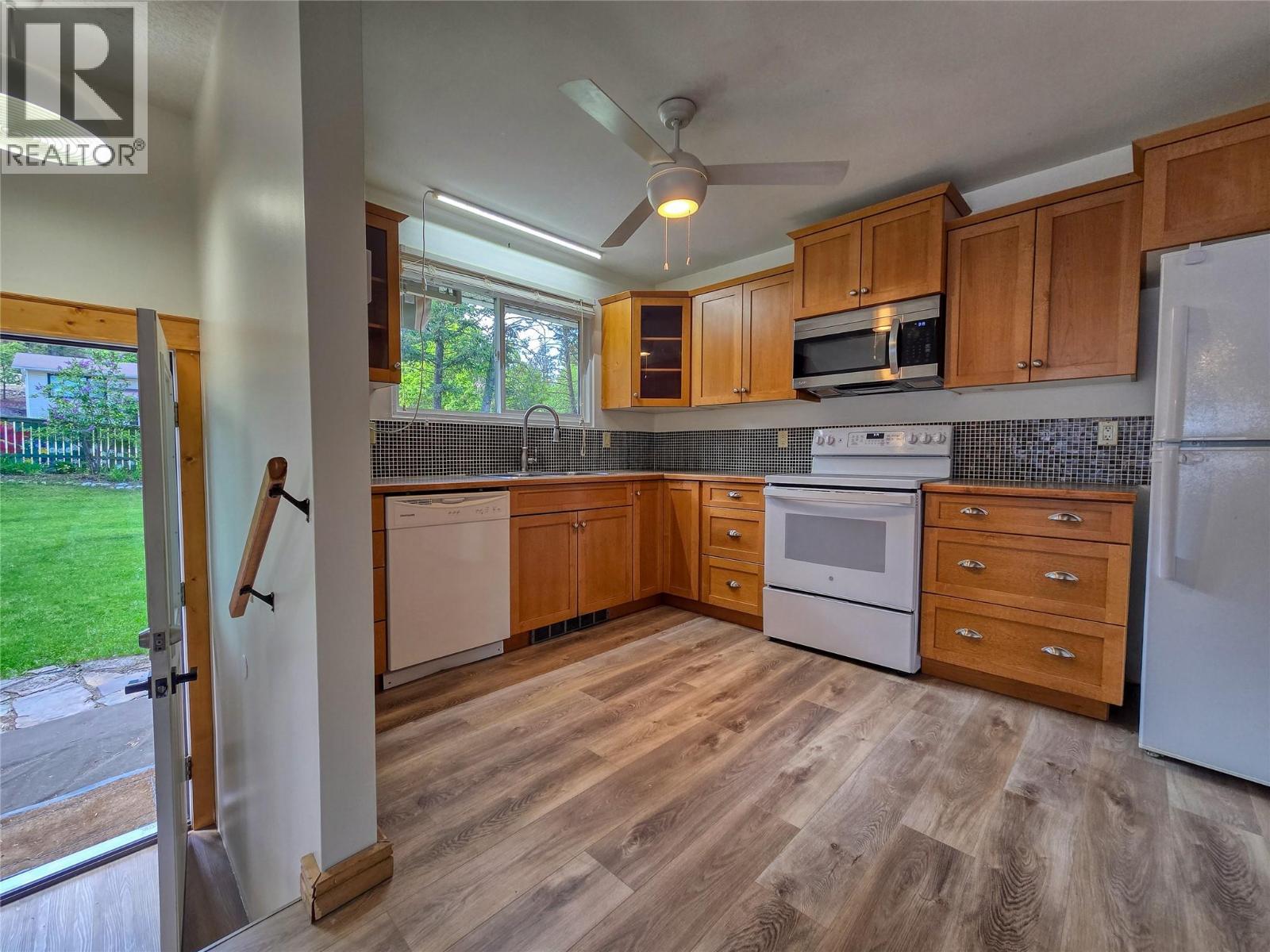 1502 10th Avenue, Invermere, British Columbia  v0a 1k0 - Photo 17 - 10382138