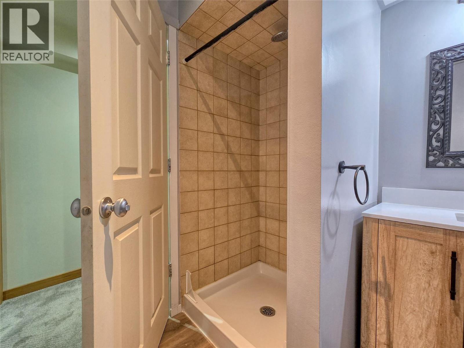 1502 10th Avenue, Invermere, British Columbia  v0a 1k0 - Photo 53 - 10382138