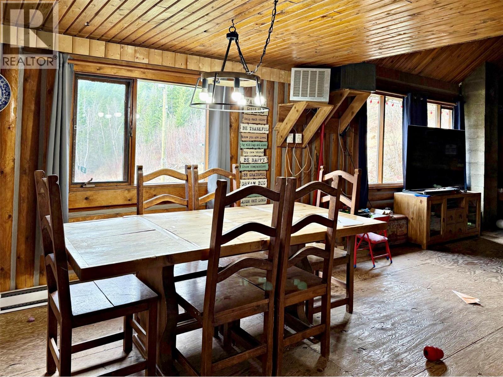 2545 Child Road, Clearwater, British Columbia  V0E 3A0 - Photo 6 - 10382098