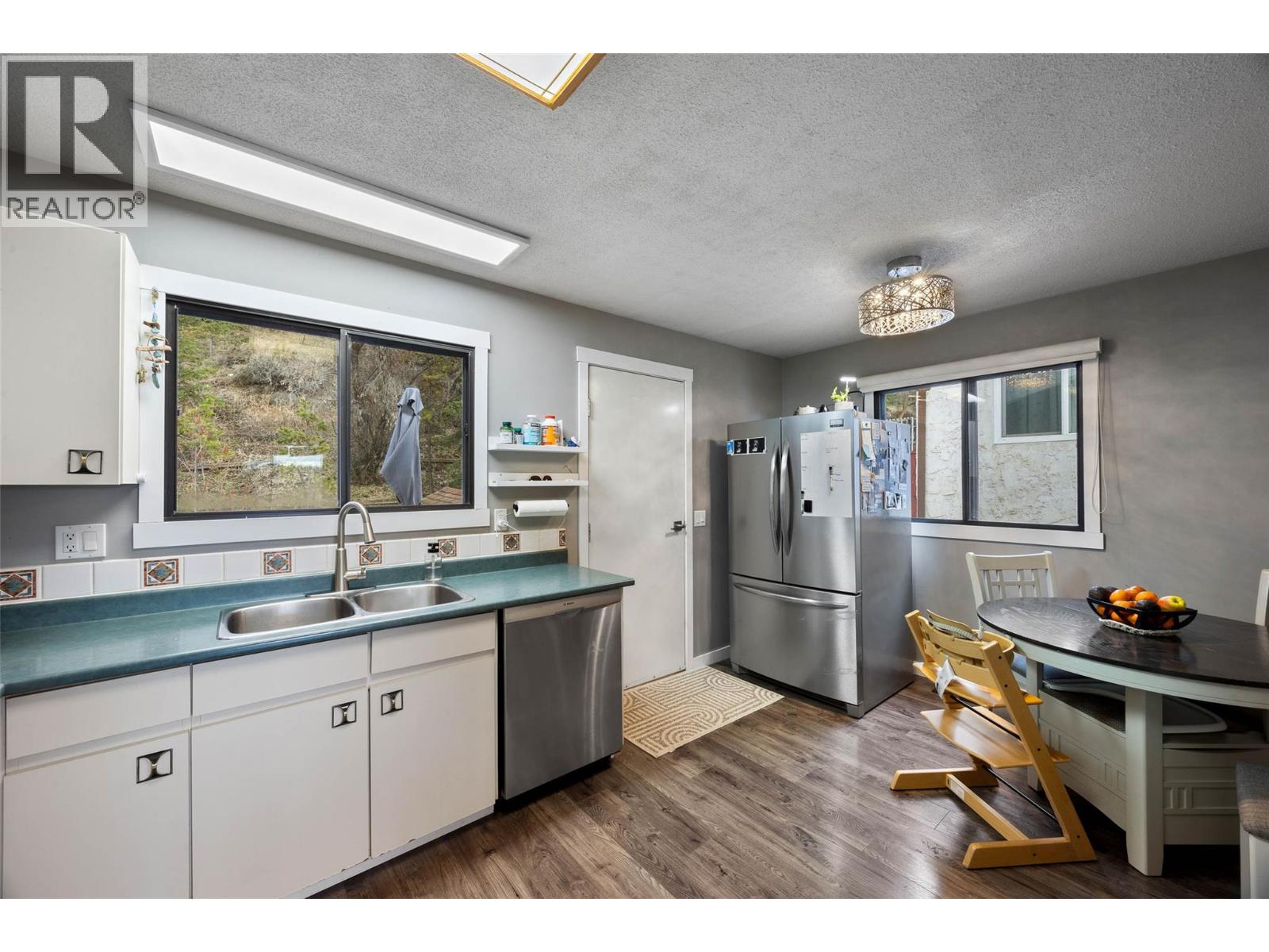 1967 Harrison Way, Kamloops, British Columbia  V1S 1M8 - Photo 5 - 10382186