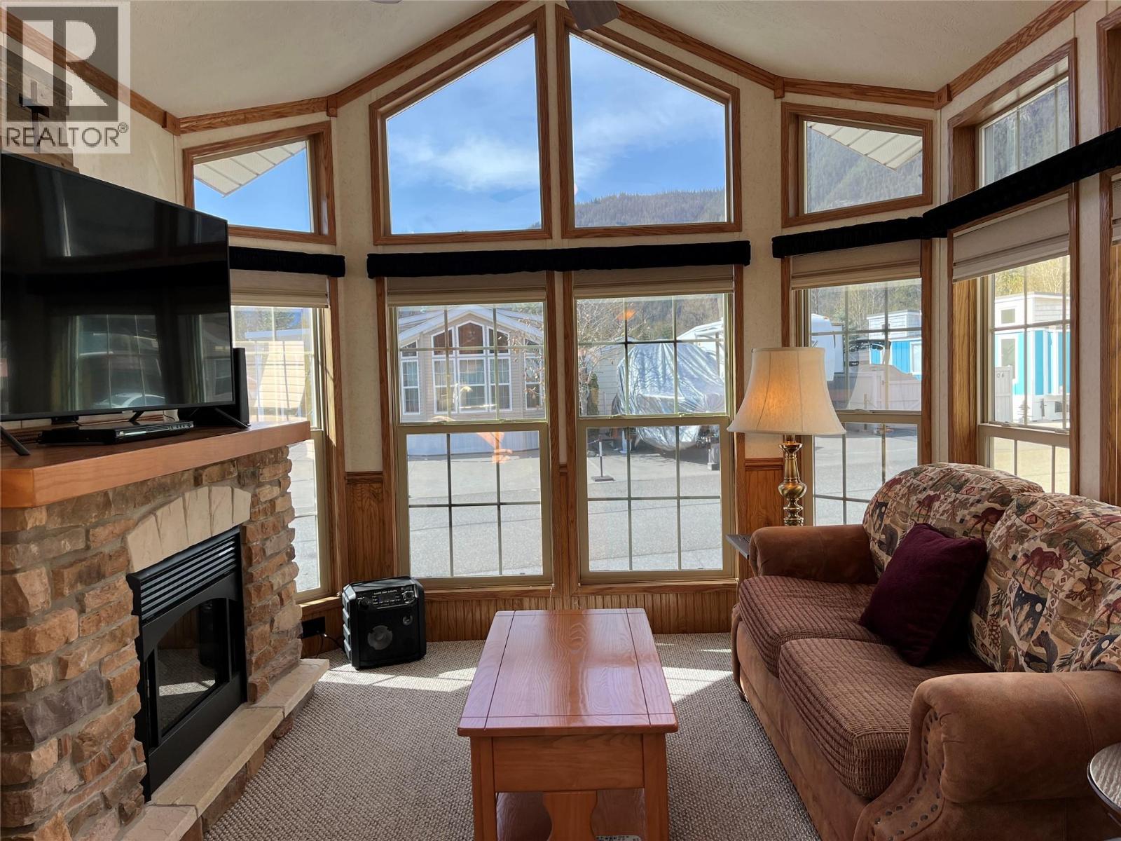 1383 Silver Sands Road Unit# 120, Sicamous, British Columbia  V0E 2V1 - Photo 11 - 10381755