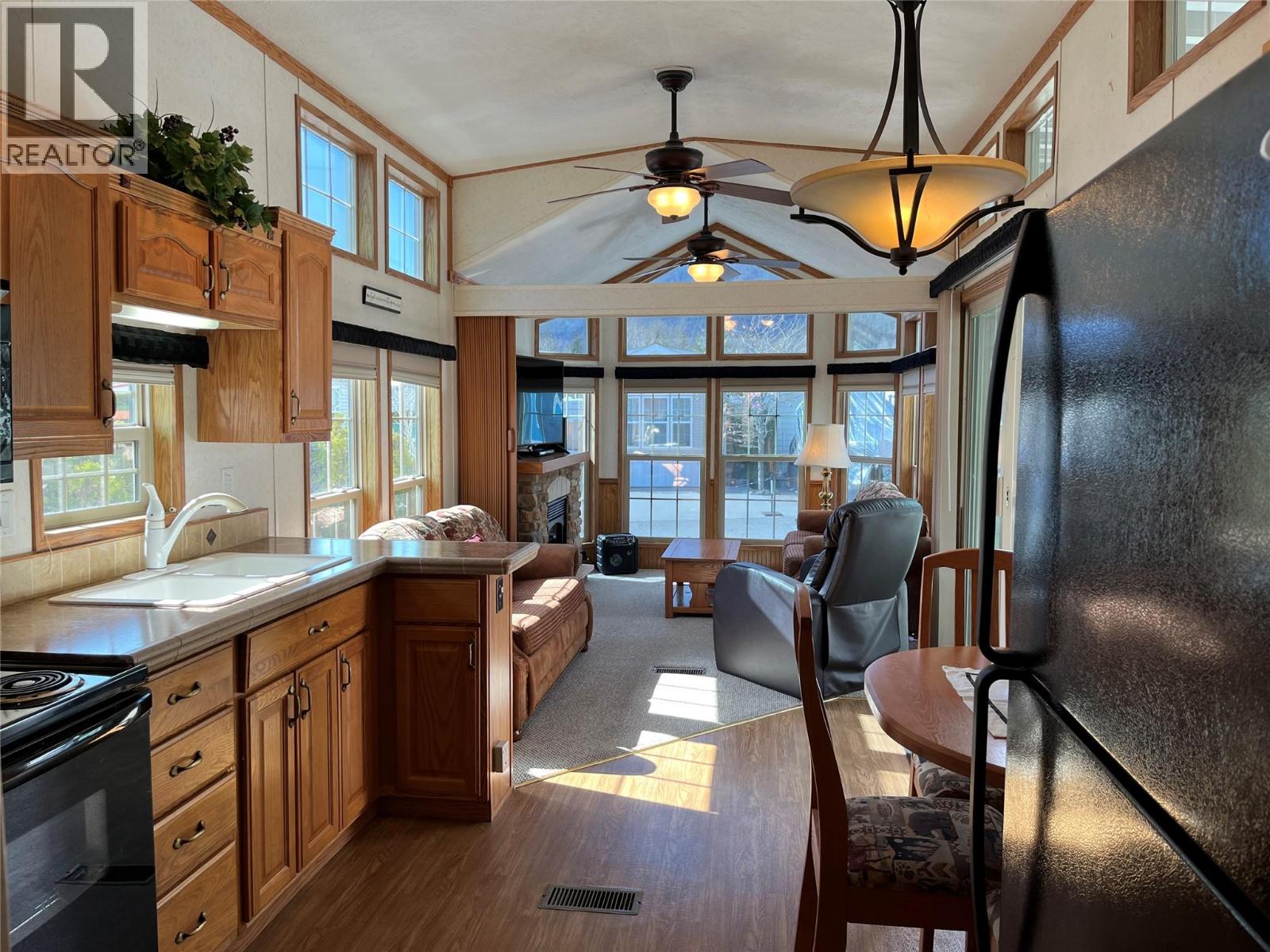 1383 Silver Sands Road Unit# 120, Sicamous, British Columbia  V0E 2V1 - Photo 13 - 10381755