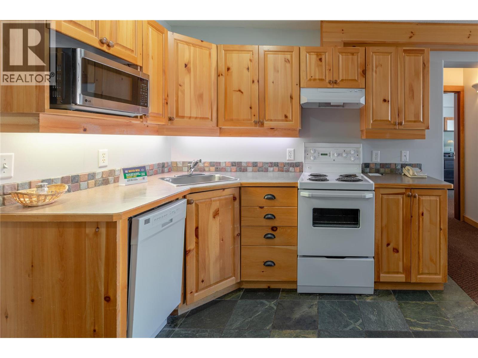 5335 Big White Road Unit# 307/309, Big White, British Columbia  V1P 1P3 - Photo 16 - 10382265