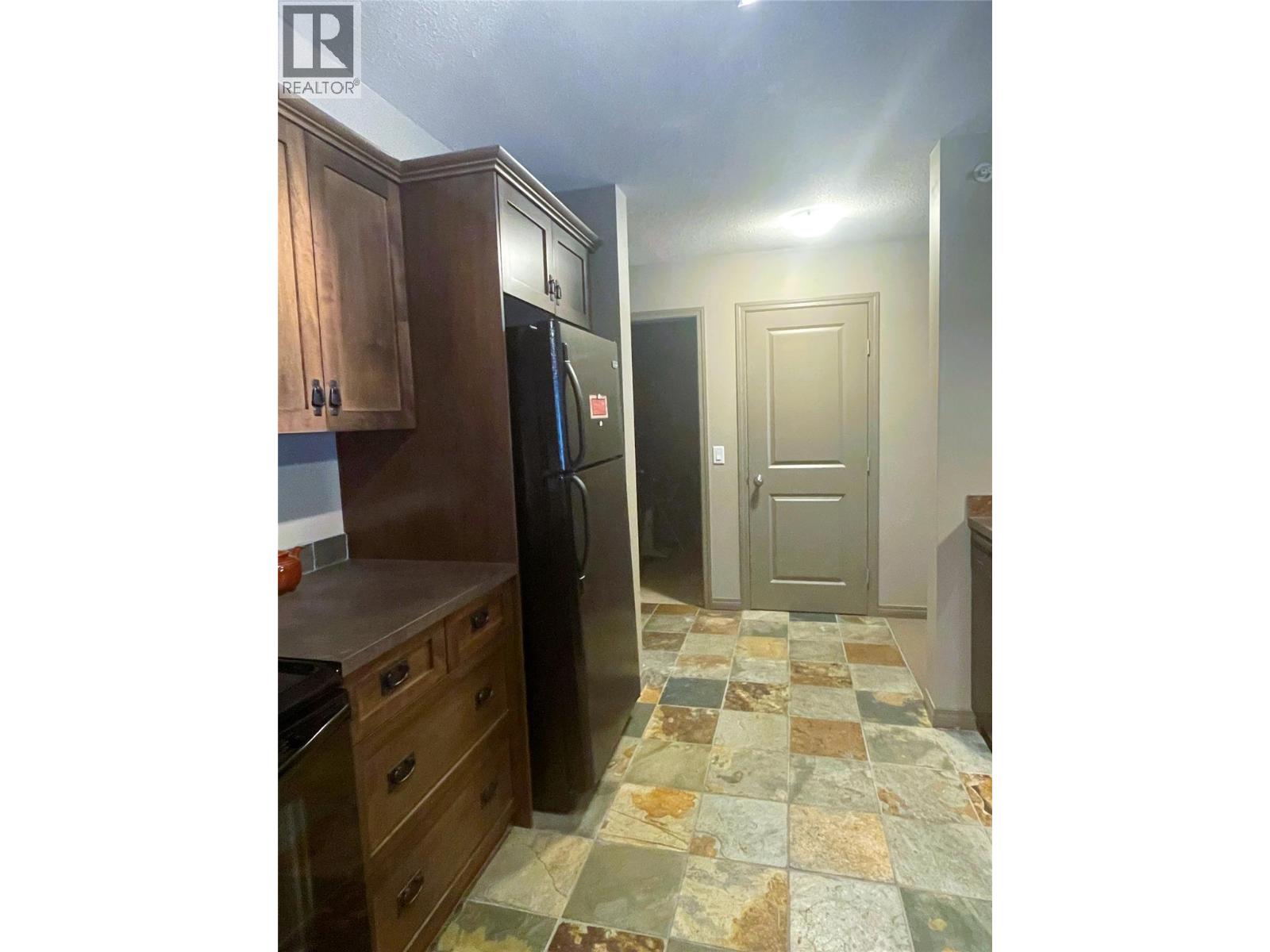 4884 Stanley Street Unit# 407, Radium Hot Springs, British Columbia  V0A 1M0 - Photo 6 - 10379787