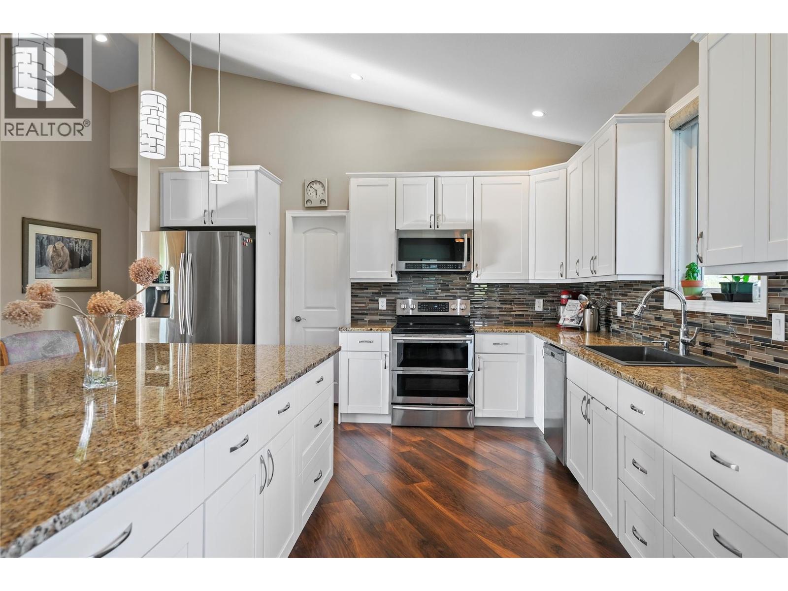 3810 Casorso Road, Kelowna, British Columbia  V1W 4M7 - Photo 16 - 10382105