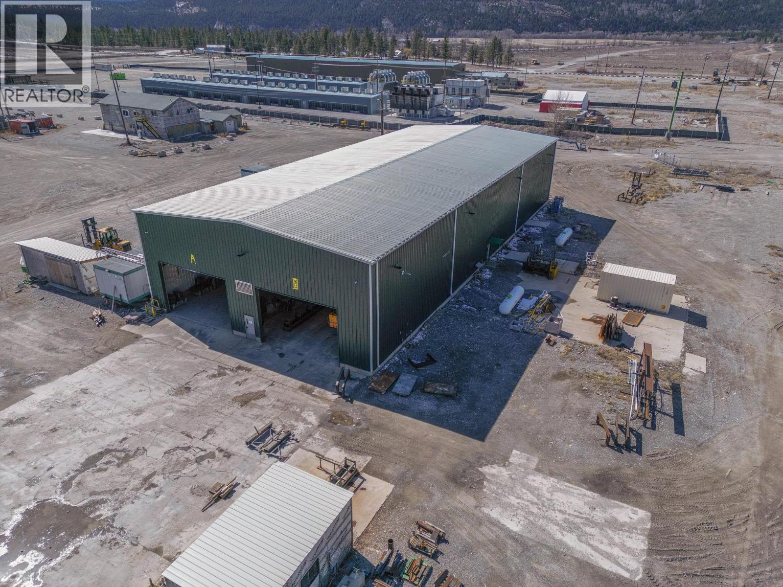 9100 Grainger Road, Canal Flats, British Columbia  V0B 1B0 - Photo 1 - 10382233