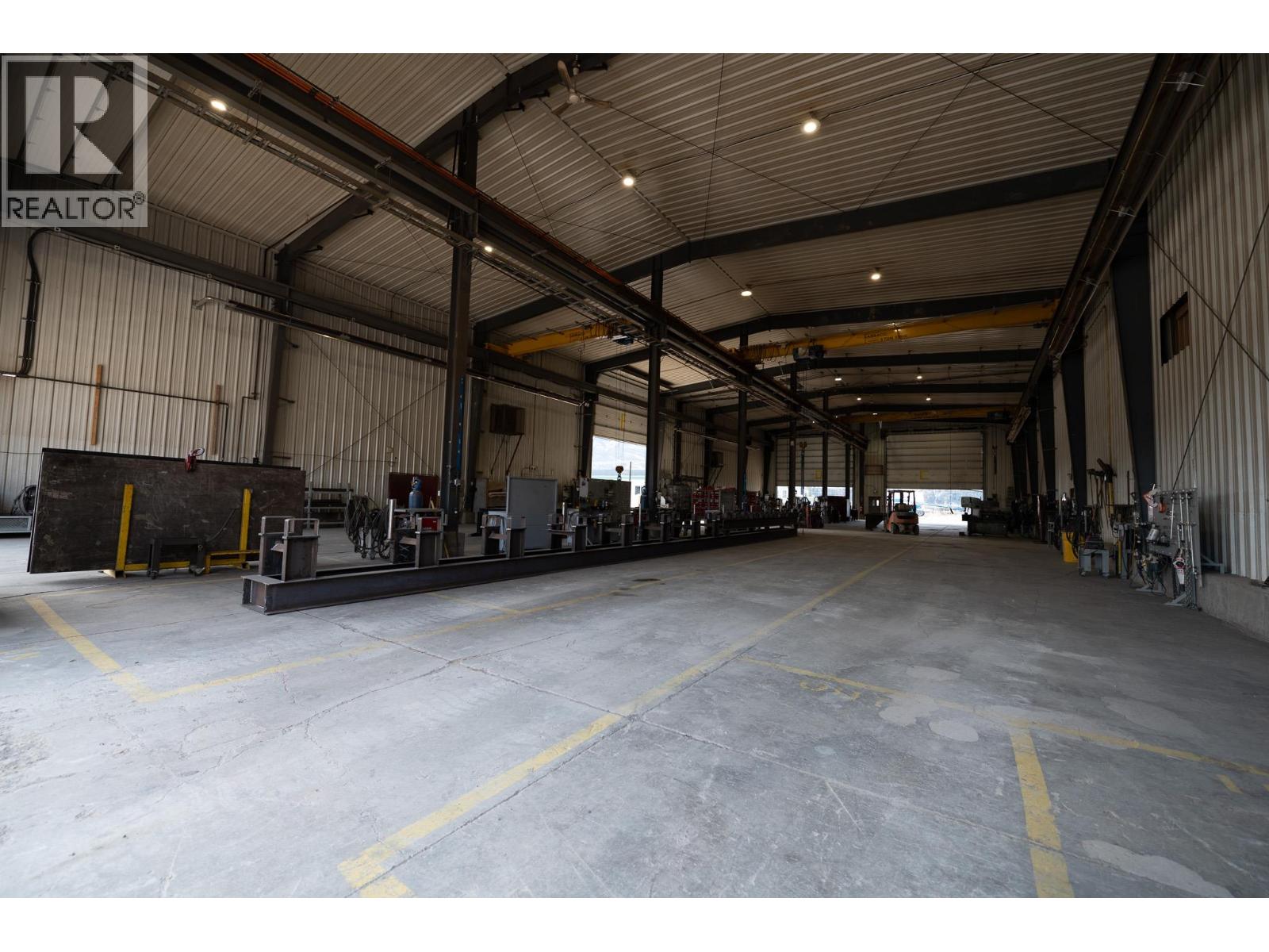 9100 Grainger Road, Canal Flats, British Columbia  V0B 1B0 - Photo 11 - 10382233