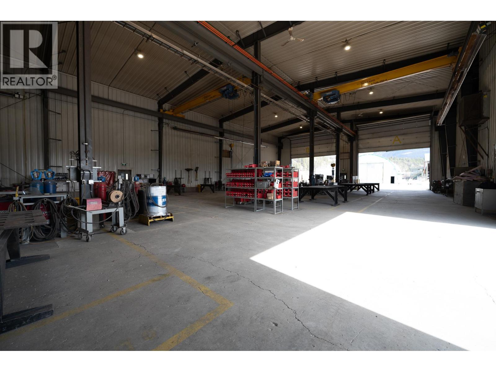 9100 Grainger Road, Canal Flats, British Columbia  V0B 1B0 - Photo 27 - 10382233