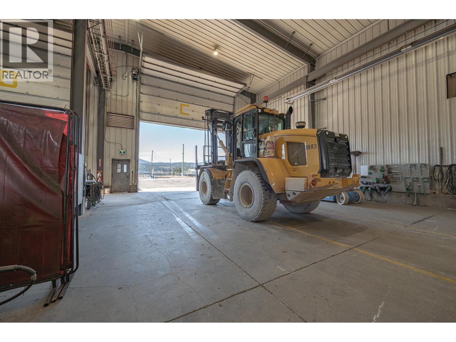 9100 Grainger Road, Canal Flats, British Columbia  V0B 1B0 - Photo 38 - 10382233