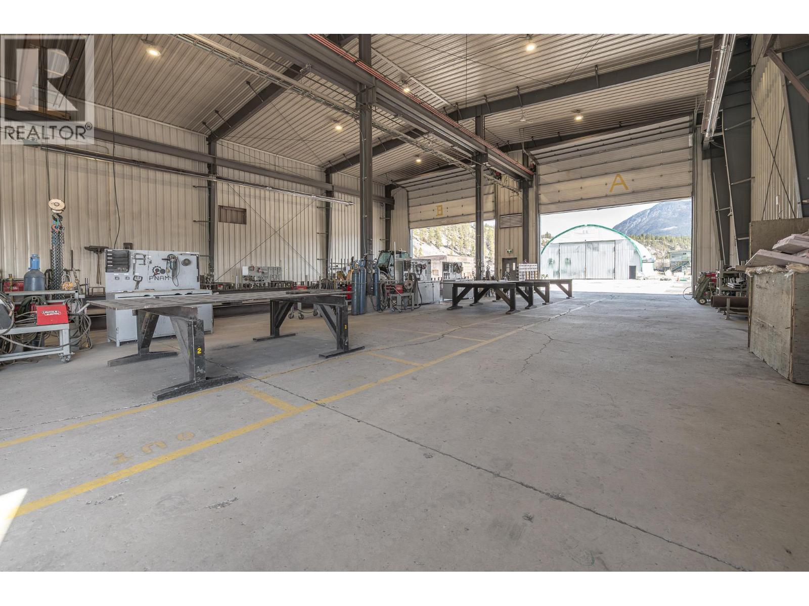 9100 Grainger Road, Canal Flats, British Columbia  V0B 1B0 - Photo 43 - 10382233