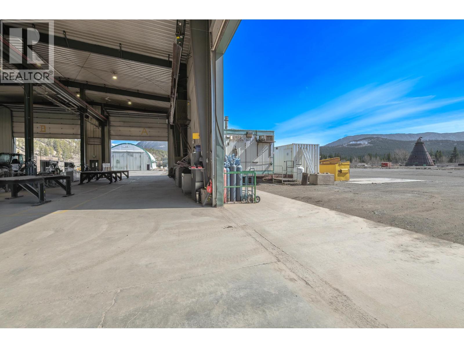 9100 Grainger Road, Canal Flats, British Columbia  V0B 1B0 - Photo 45 - 10382233