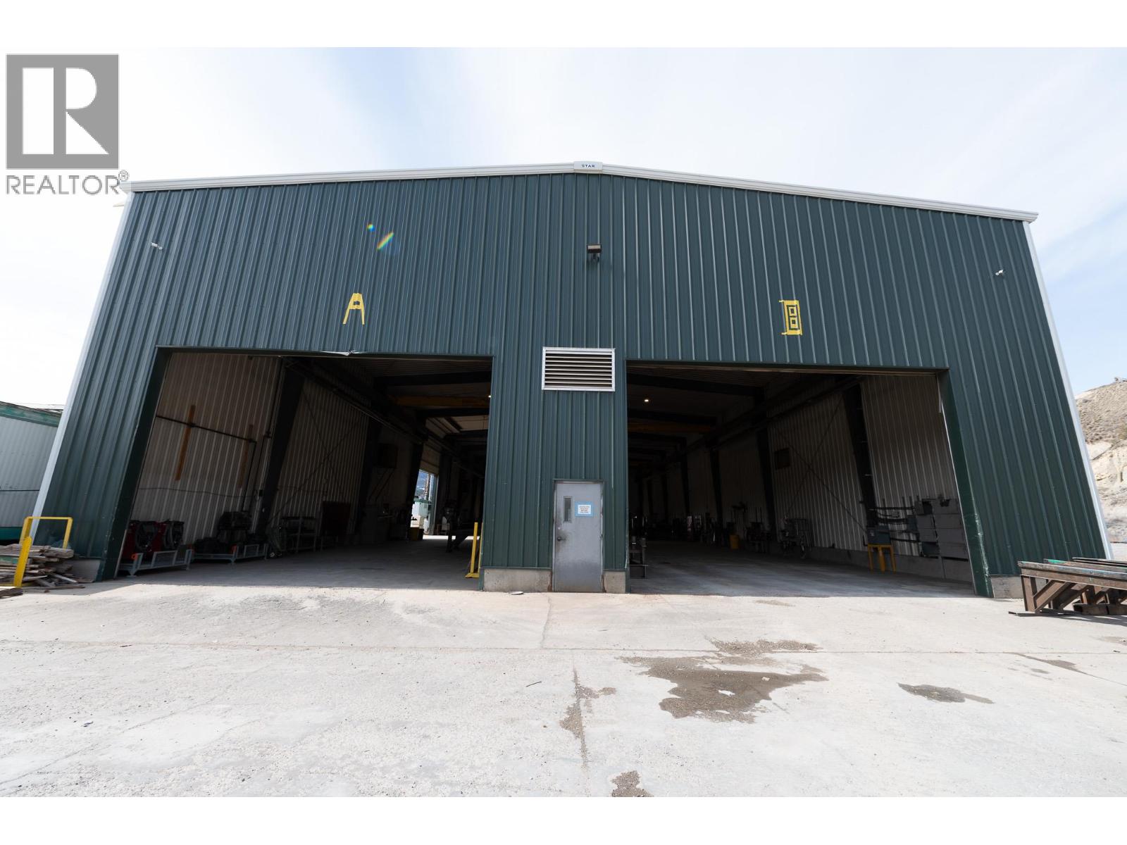 9100 Grainger Road, Canal Flats, British Columbia  V0B 1B0 - Photo 6 - 10382233