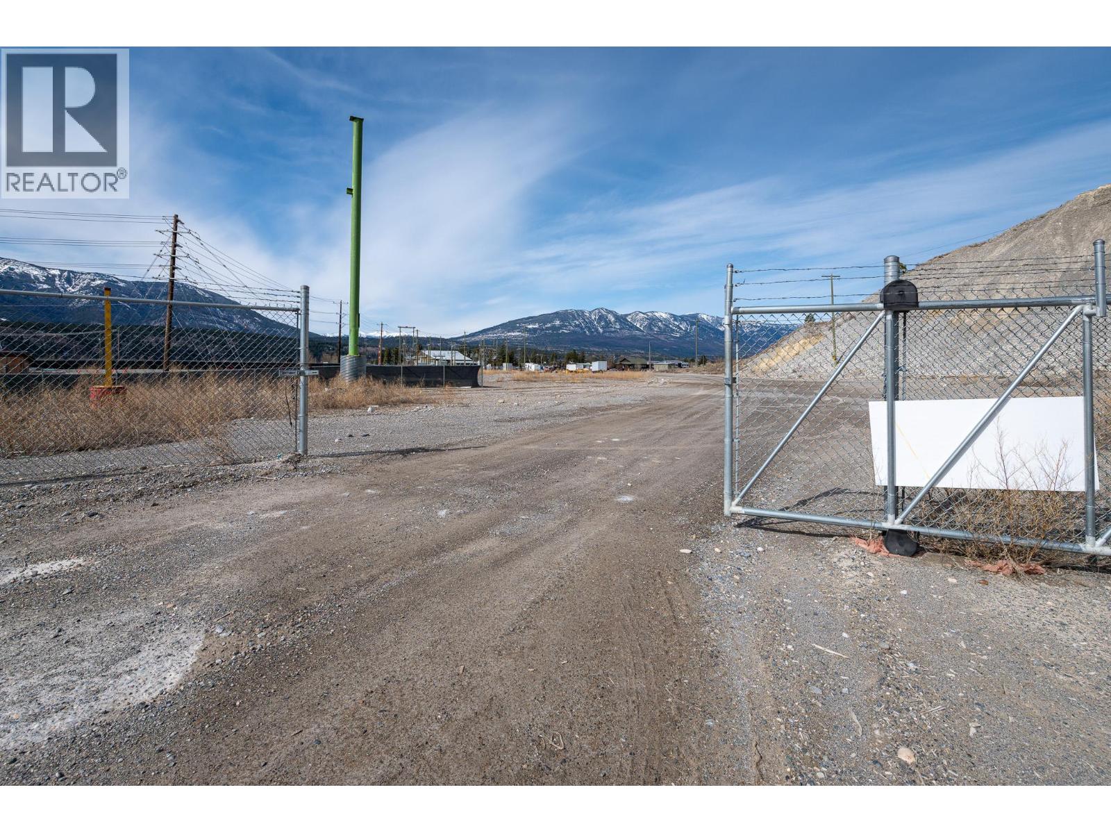 9100 Grainger Road, Canal Flats, British Columbia  V0B 1B0 - Photo 61 - 10382233