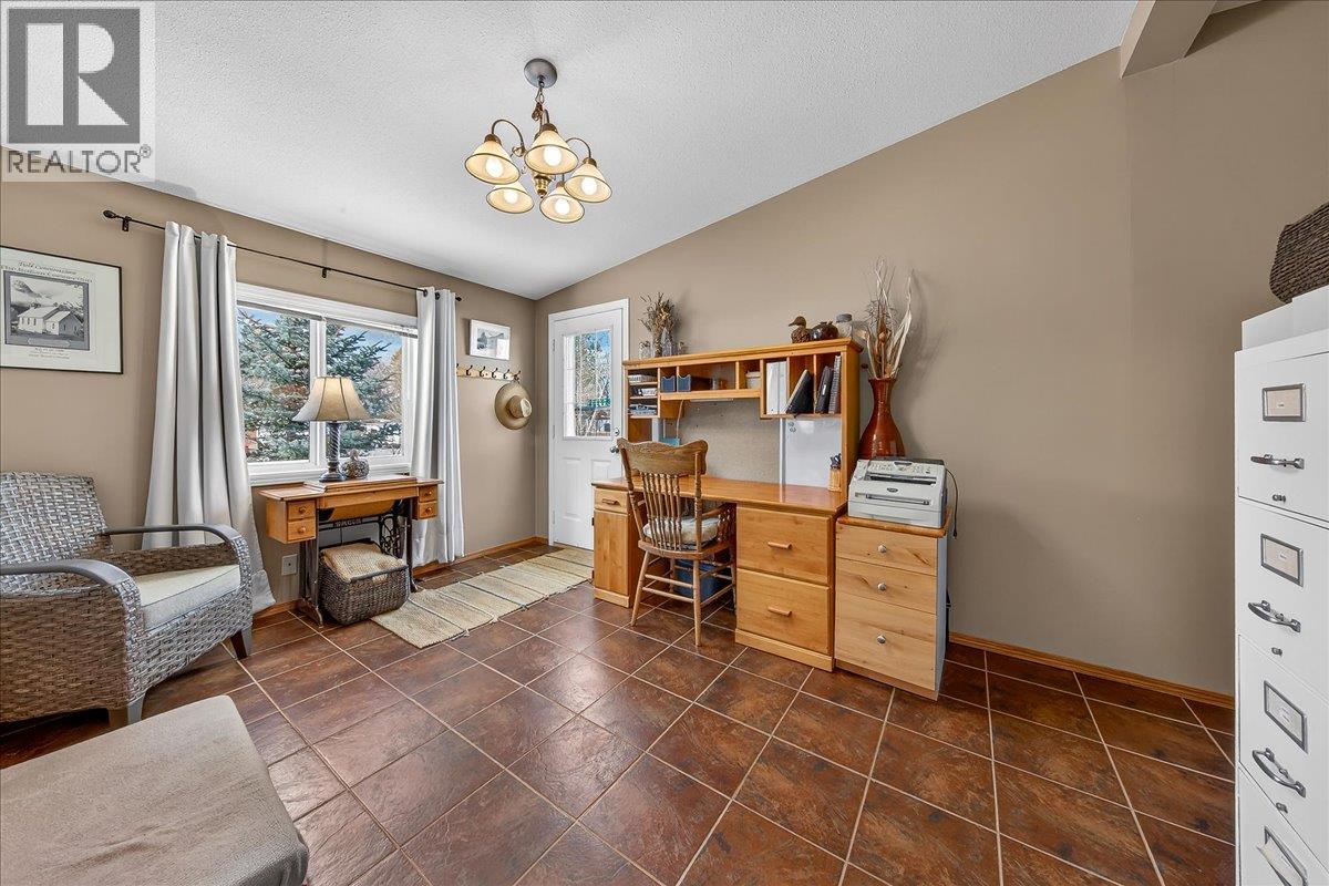 1474 93 95 Highway, Windermere, British Columbia  V0B 2L1 - Photo 21 - 10382216