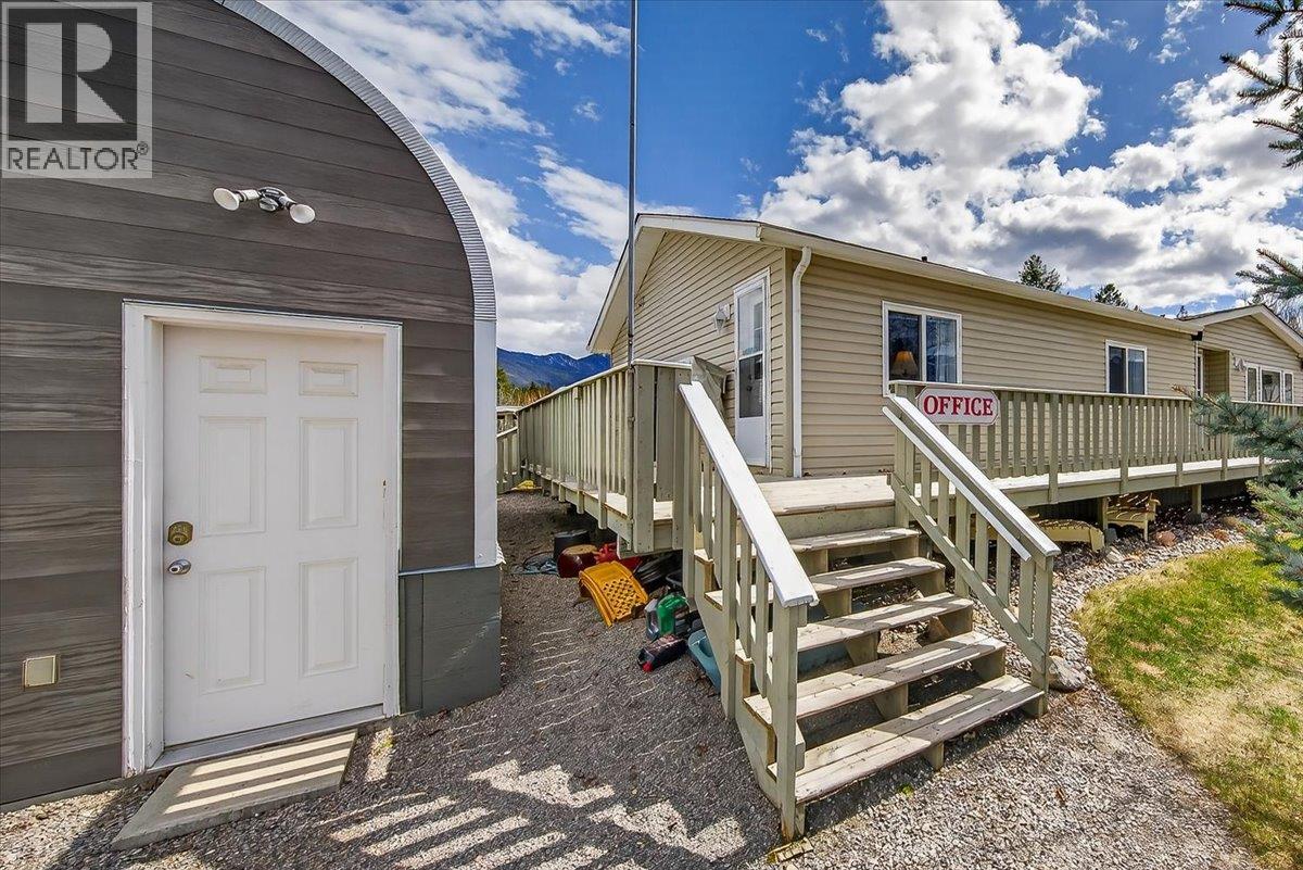 1474 93 95 Highway, Windermere, British Columbia  V0B 2L1 - Photo 35 - 10382216