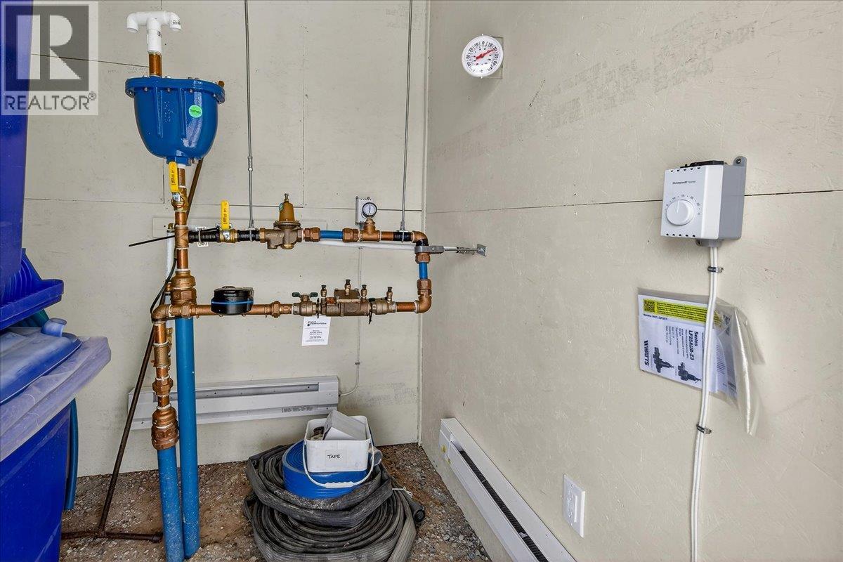 1474 93 95 Highway, Windermere, British Columbia  V0B 2L1 - Photo 46 - 10382216