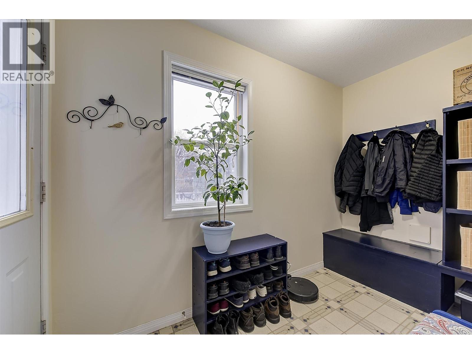 5280 Allenby Lane, Kelowna, British Columbia  V1W 4T8 - Photo 15 - 10382268