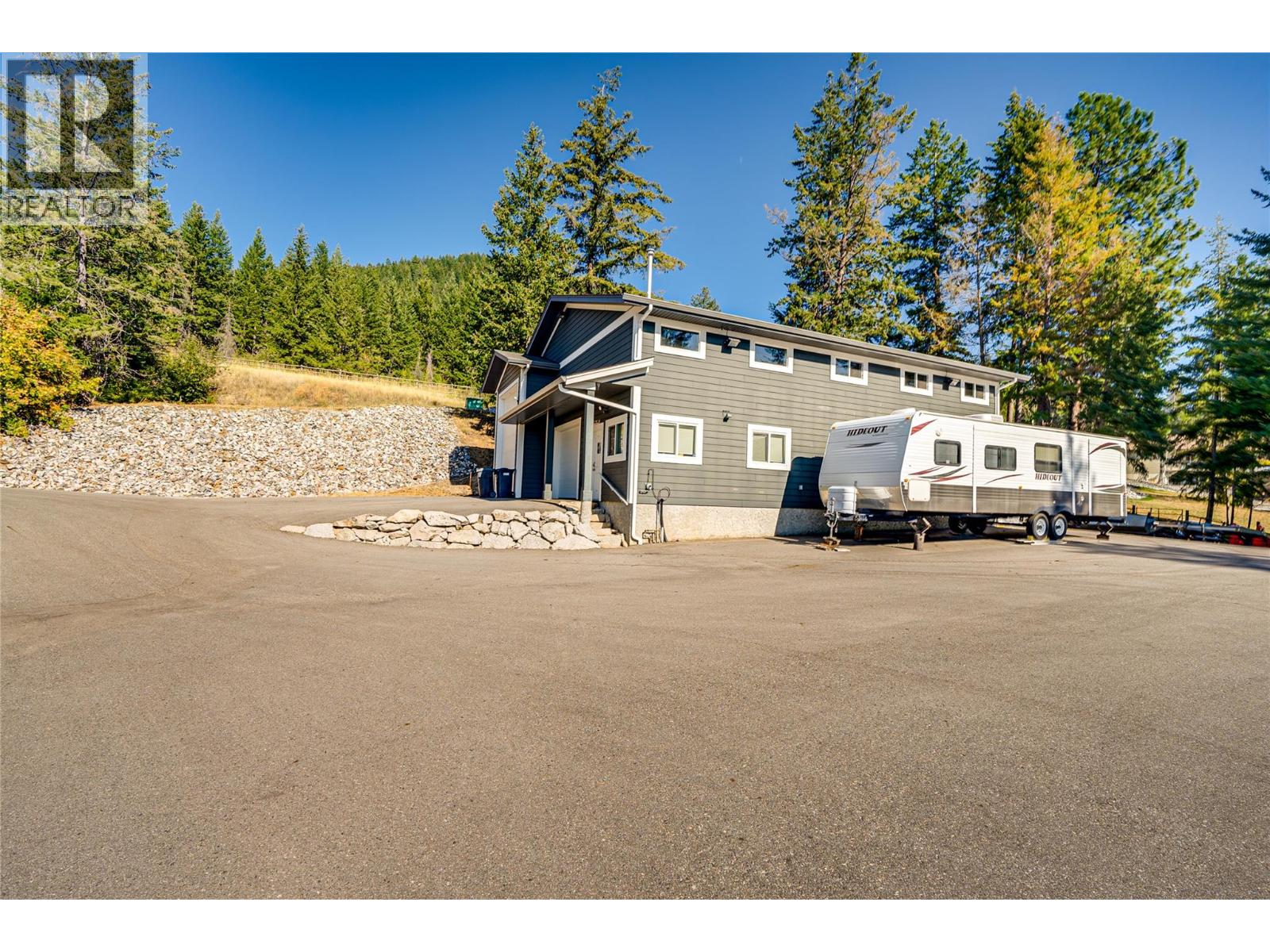 6054 Lynx Drive, Vernon, British Columbia  V1B 3J5 - Photo 10 - 10378055