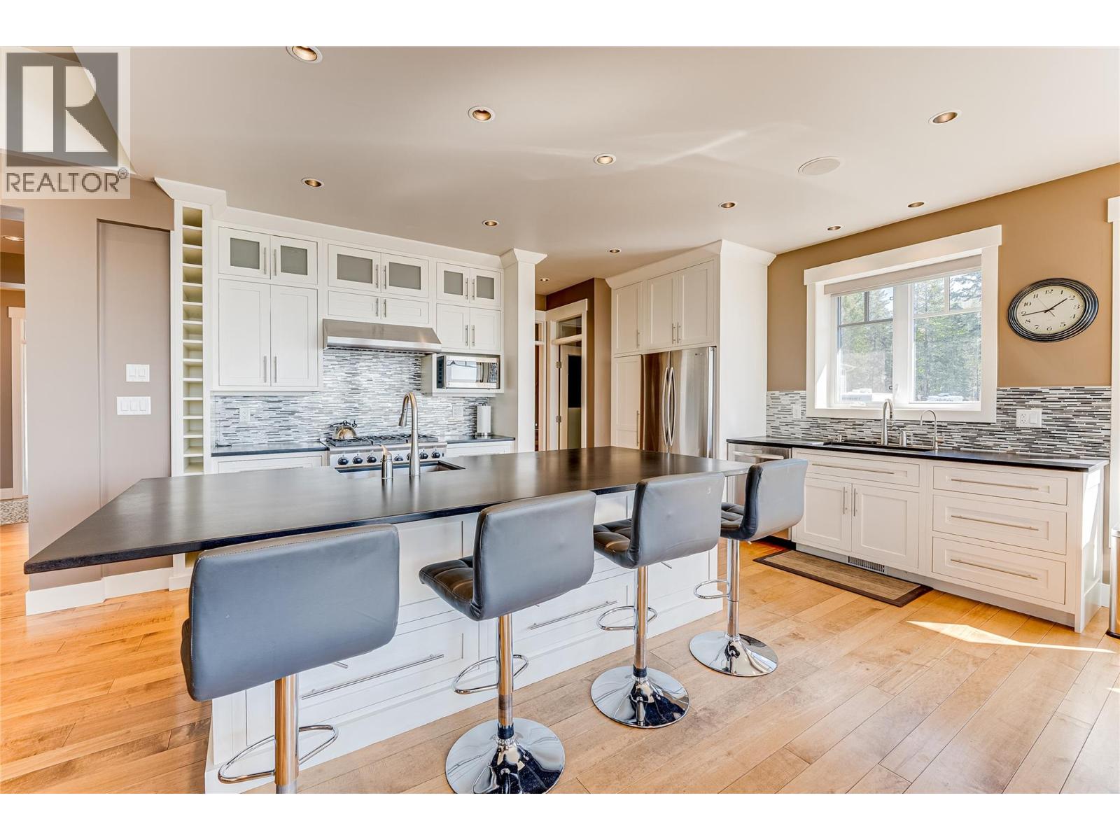 6054 Lynx Drive, Vernon, British Columbia  V1B 3J5 - Photo 19 - 10378055