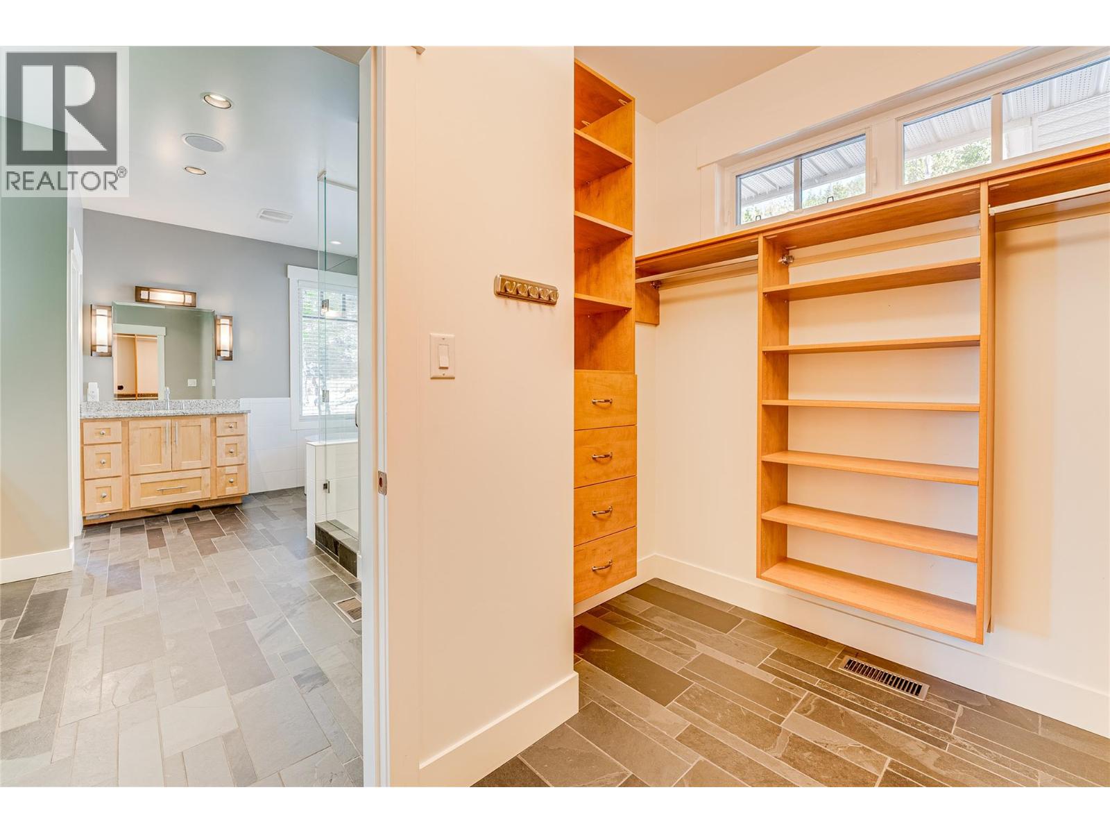 6054 Lynx Drive, Vernon, British Columbia  V1B 3J5 - Photo 34 - 10378055