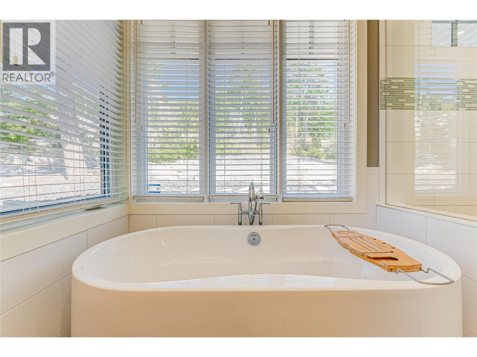 6054 Lynx Drive, Vernon, British Columbia  V1B 3J5 - Photo 36 - 10378055