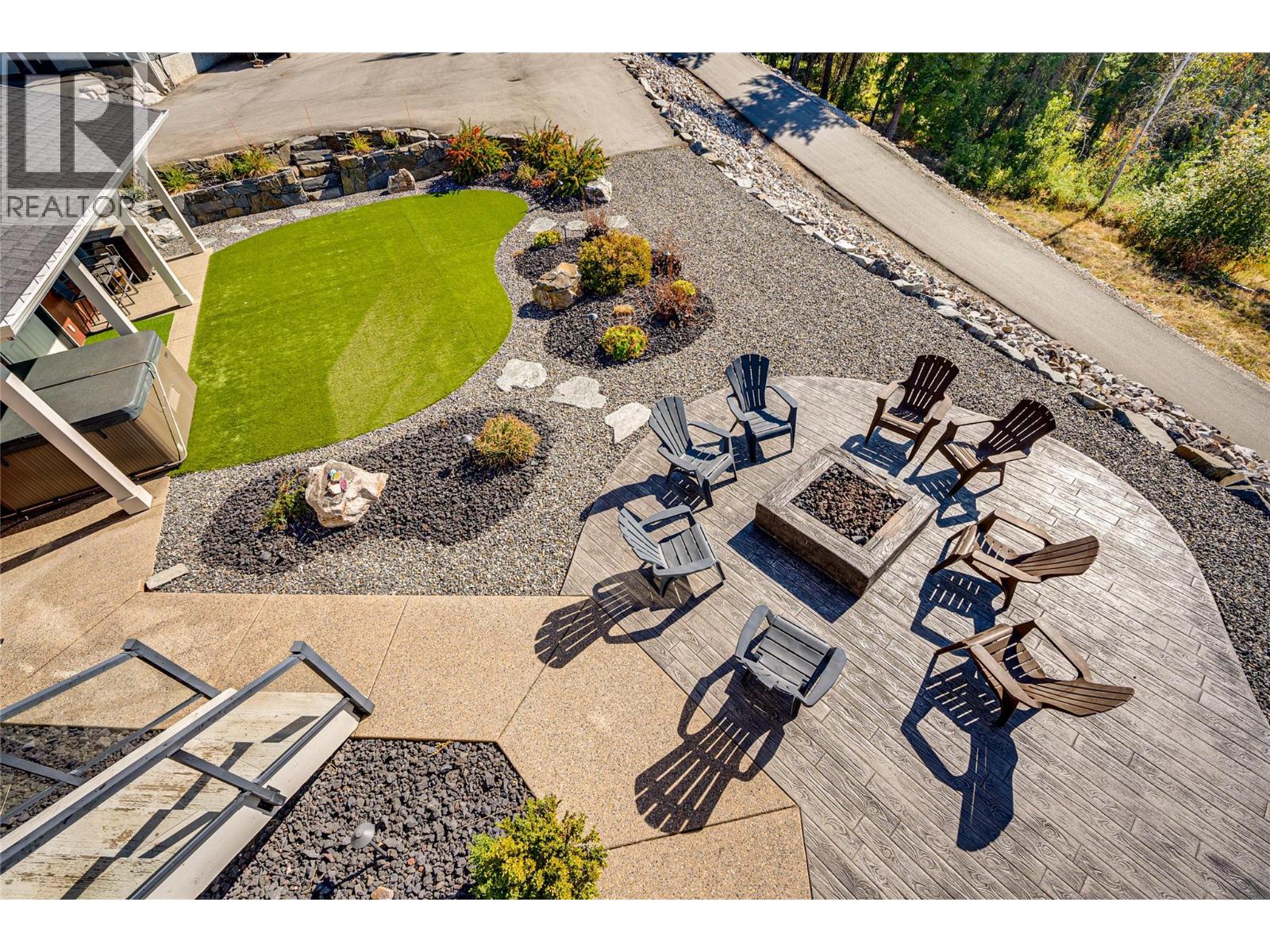 6054 Lynx Drive, Vernon, British Columbia  V1B 3J5 - Photo 44 - 10378055