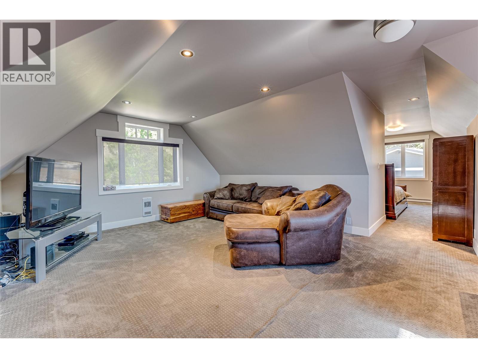 6054 Lynx Drive, Vernon, British Columbia  V1B 3J5 - Photo 49 - 10378055