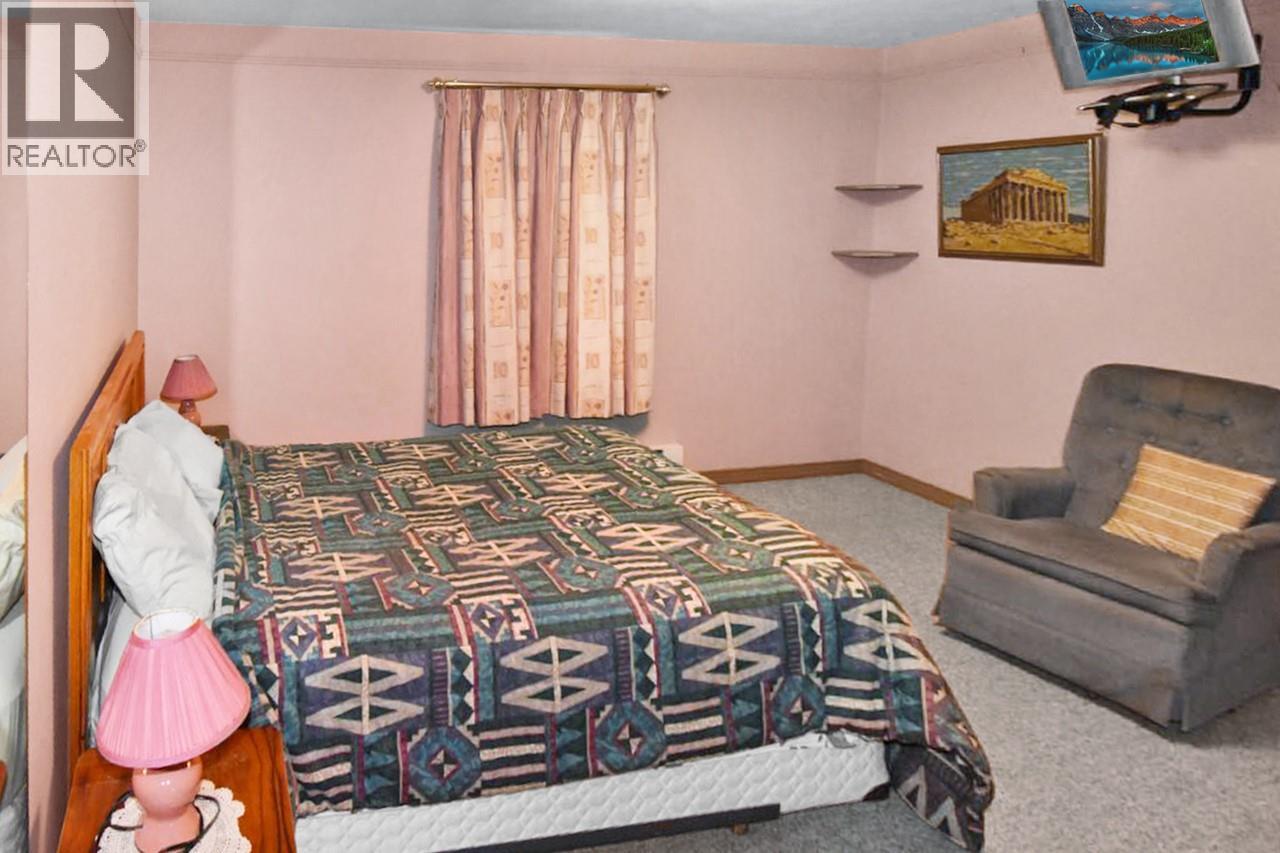 498 Braid Street, Penticton, British Columbia  V2A 4Y2 - Photo 9 - 10382050