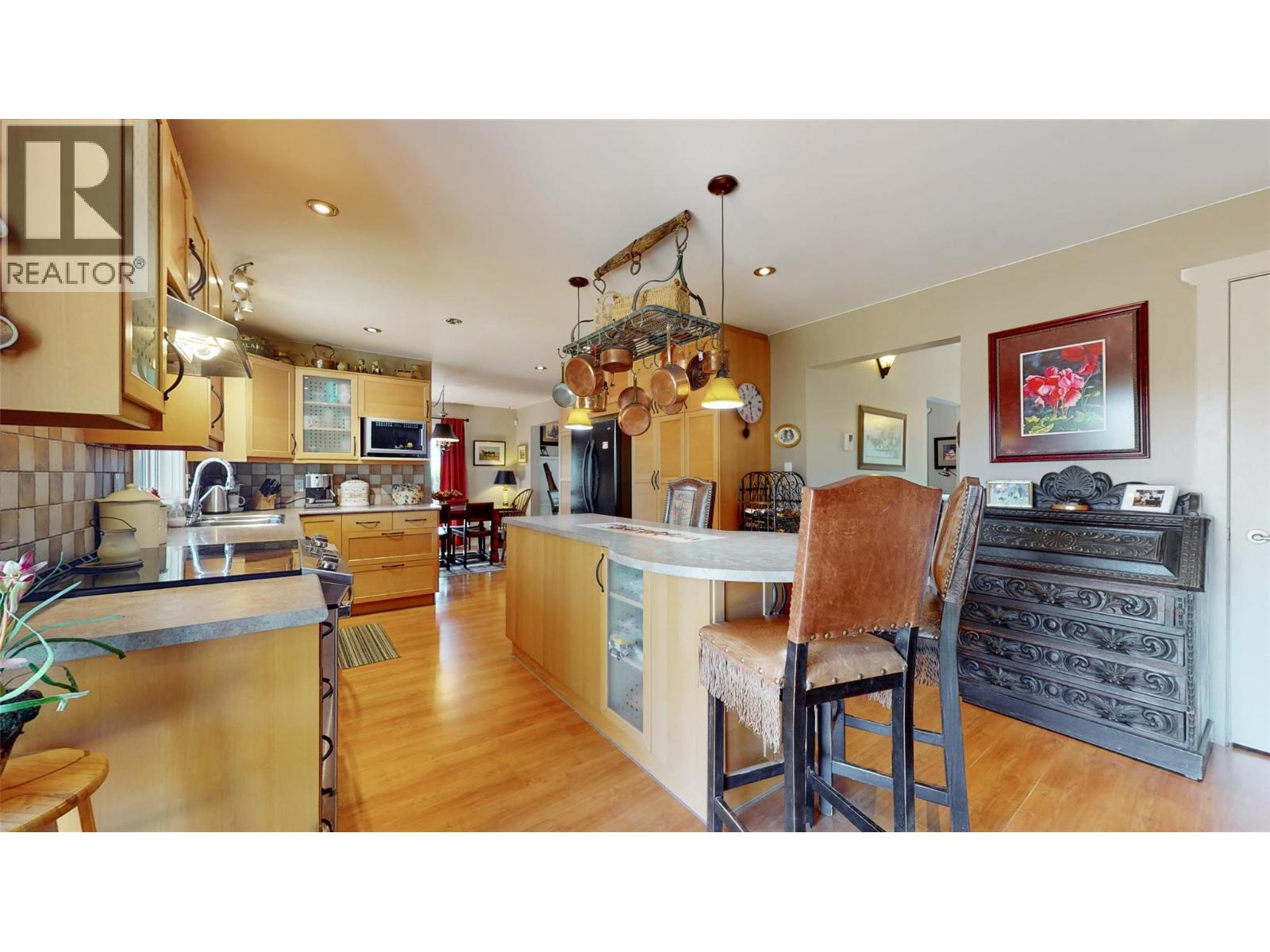 205 Greasewood Avenue, Oliver, British Columbia  V0H 1T1 - Photo 3 - 10382214