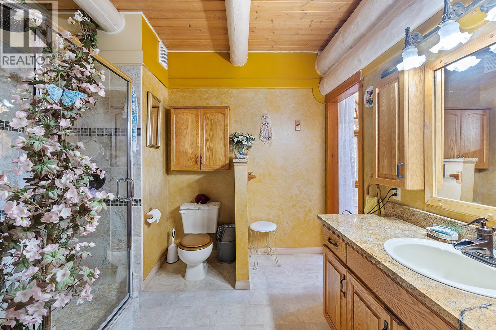 1958 Rykerts Road, Lister, British Columbia  V0B 1G2 - Photo 17 - 10381639