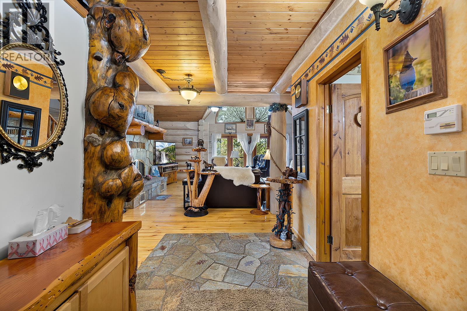 1958 Rykerts Road, Lister, British Columbia  V0B 1G2 - Photo 9 - 10381639