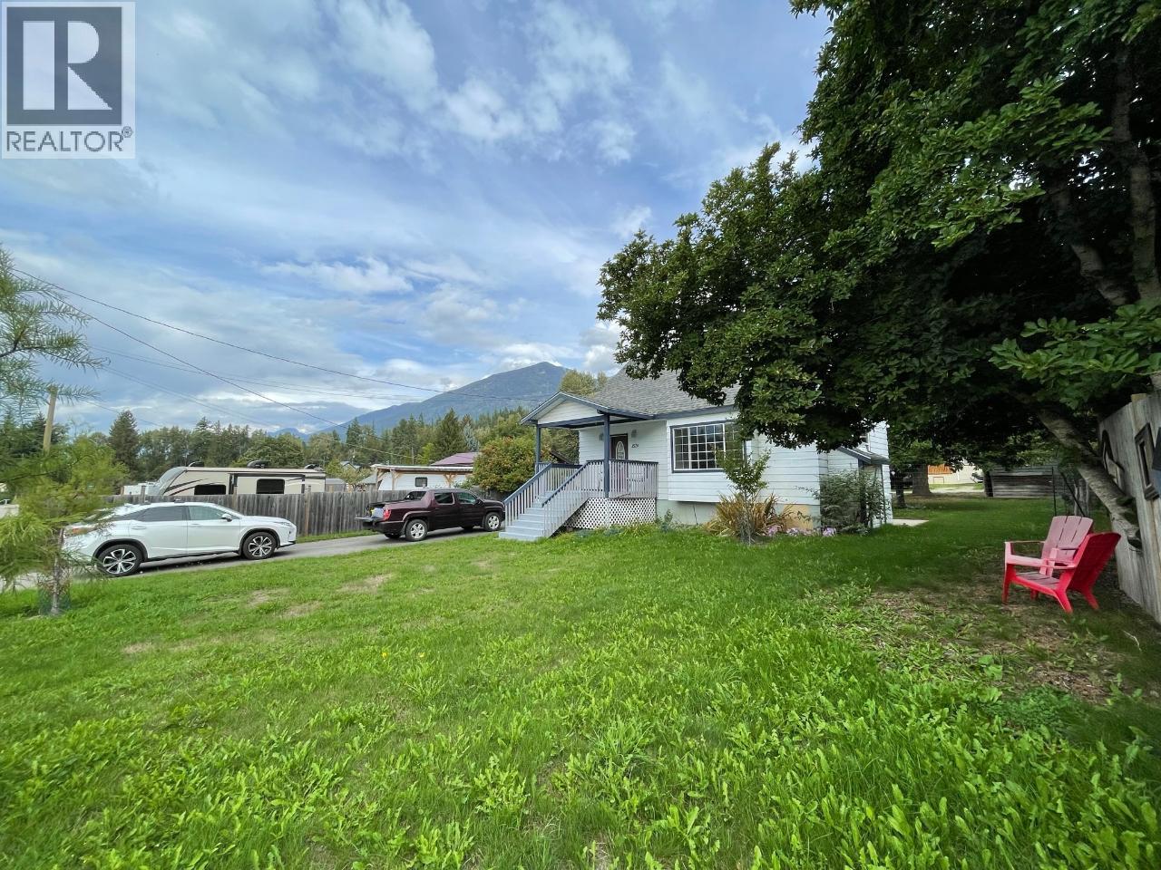 1526 Eastman Avenue, Riondel, British Columbia  V0B 2B0 - Photo 4 - 10382256