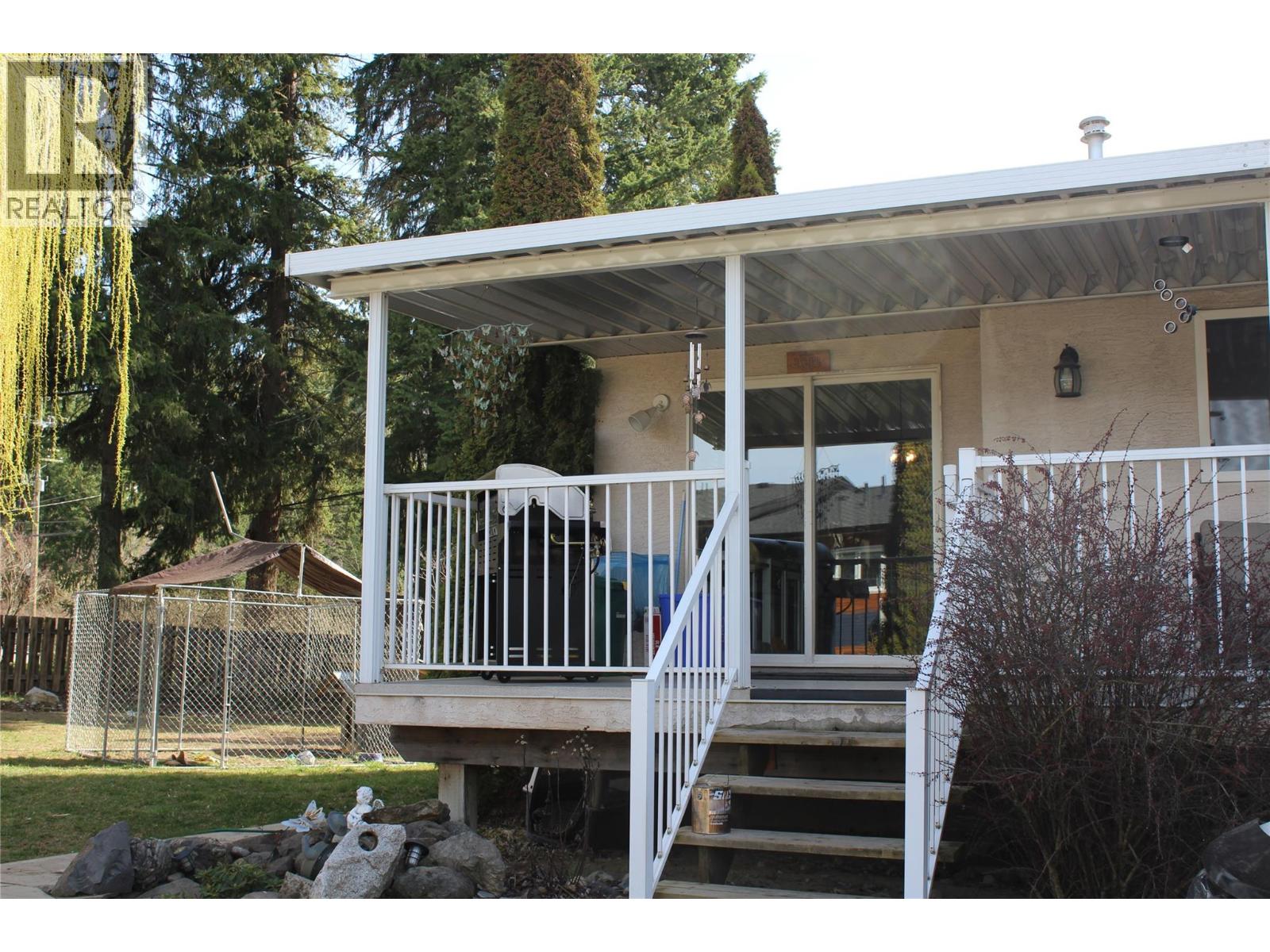 1021 12 Avenue Se, Salmon Arm, British Columbia  V1E 2C8 - Photo 31 - 10382208