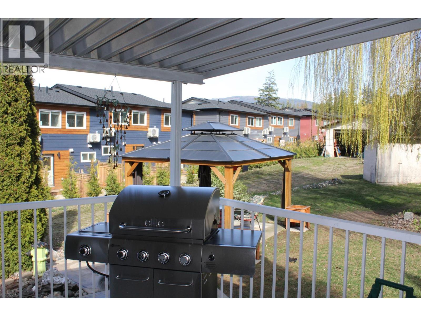 1021 12 Avenue Se, Salmon Arm, British Columbia  V1E 2C8 - Photo 8 - 10382208