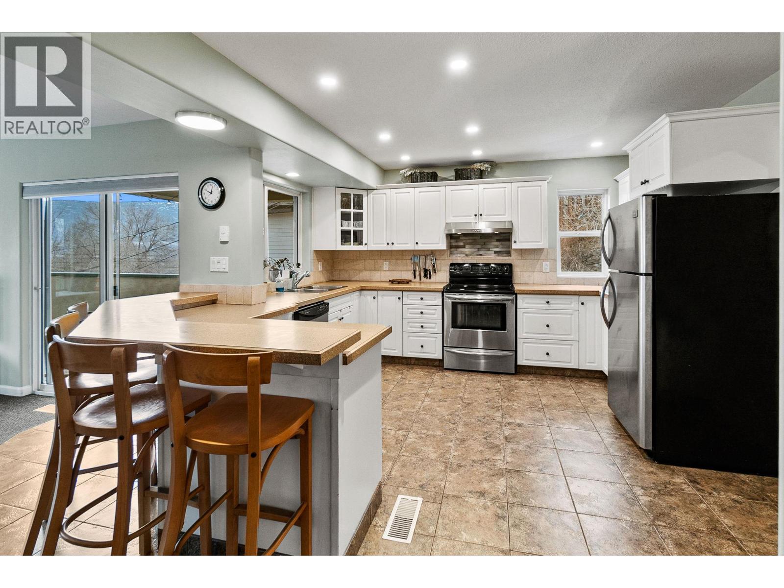 712 Creekside Road, Penticton, British Columbia  V2A 2C4 - Photo 13 - 10382150