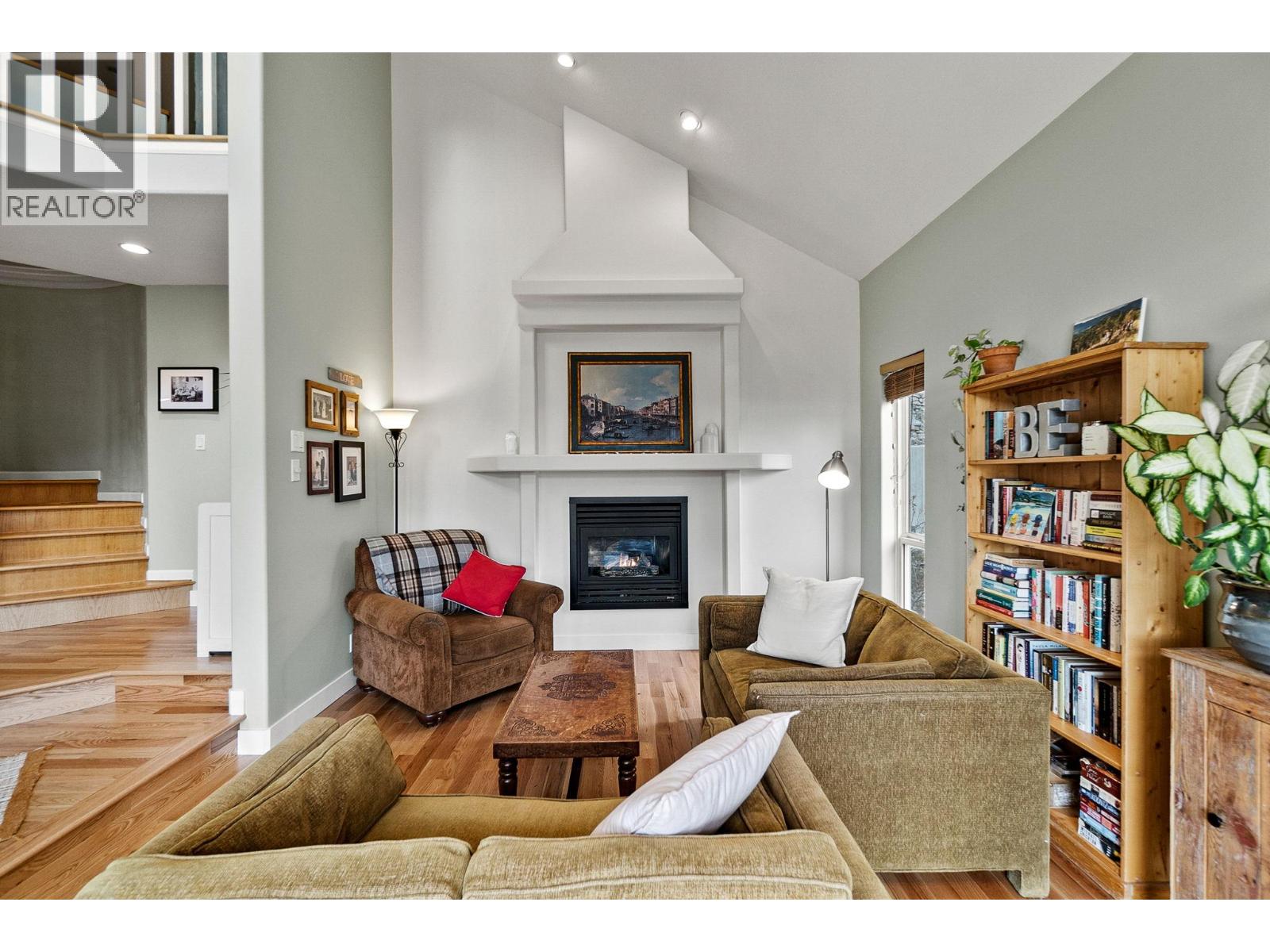 712 Creekside Road, Penticton, British Columbia  V2A 2C4 - Photo 3 - 10382150