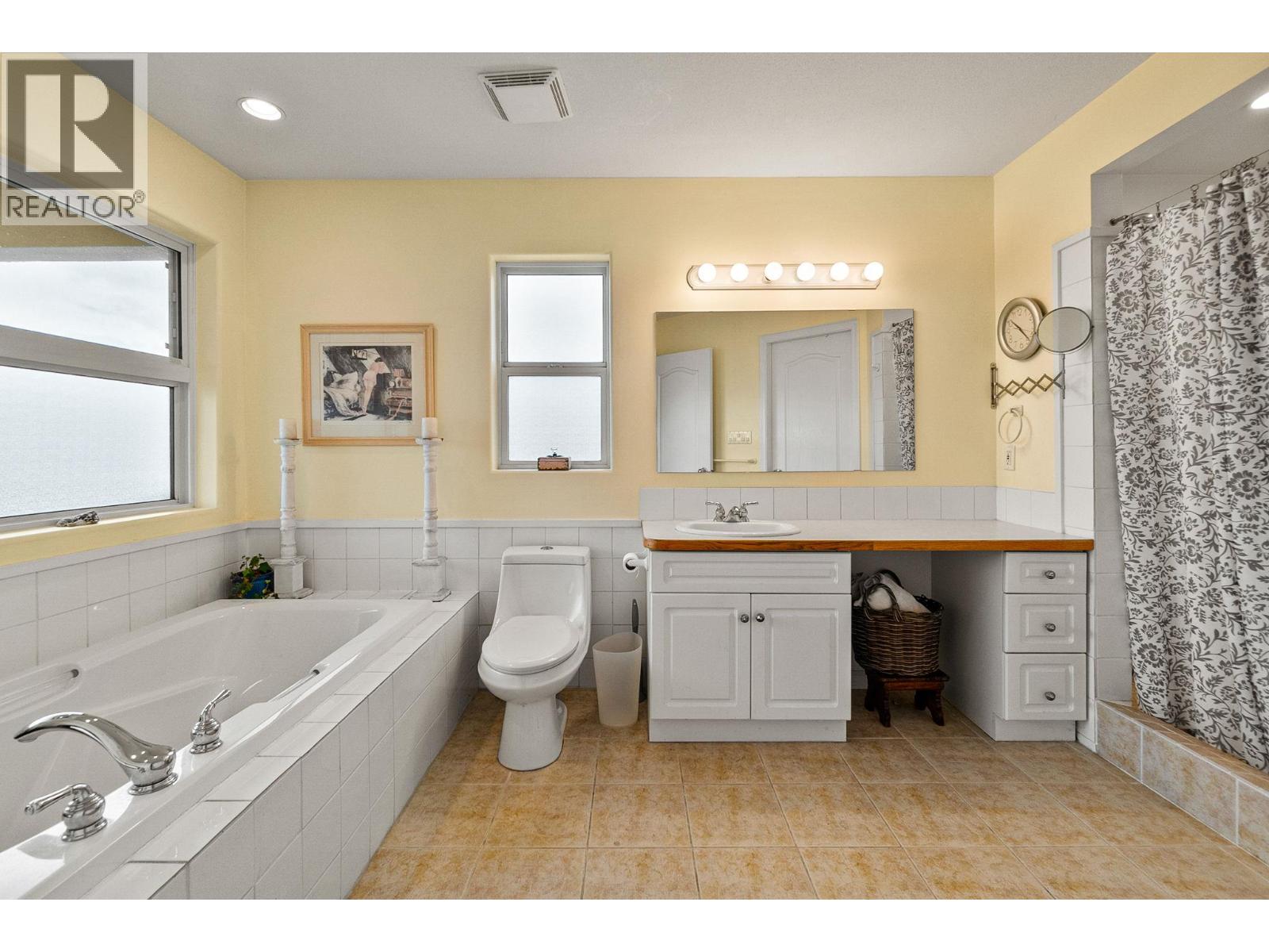 712 Creekside Road, Penticton, British Columbia  V2A 2C4 - Photo 36 - 10382150