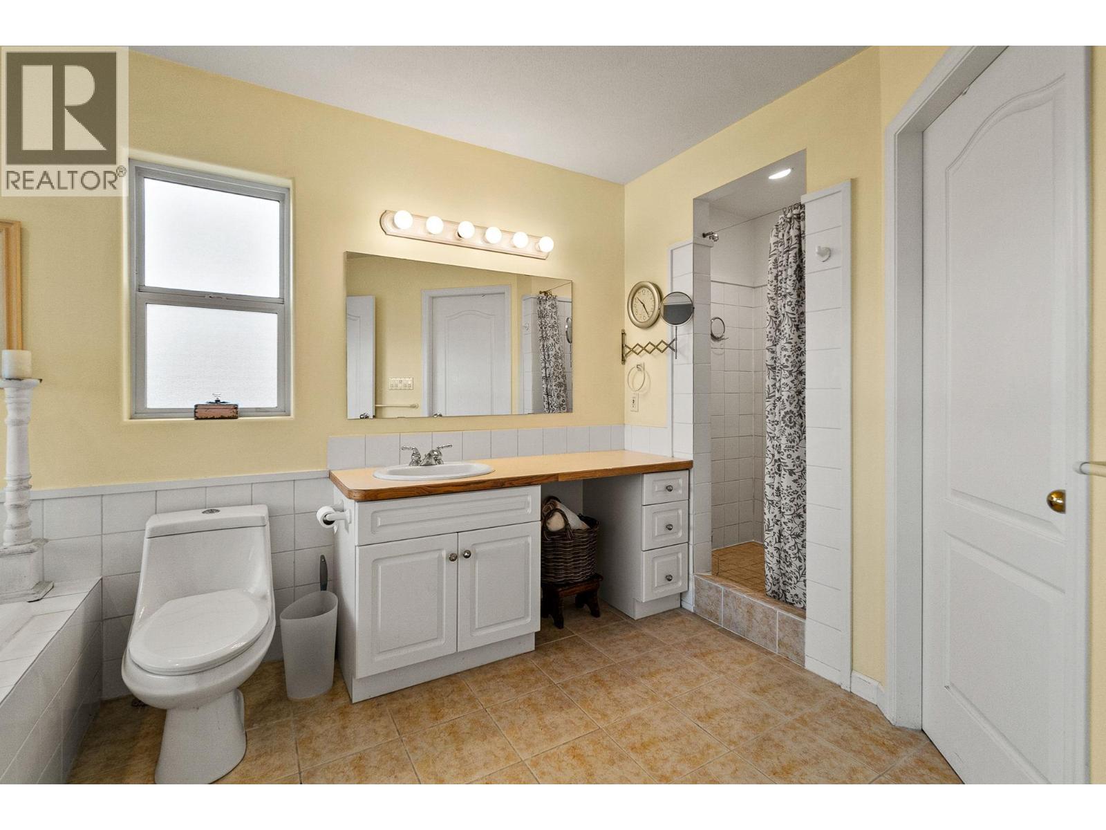 712 Creekside Road, Penticton, British Columbia  V2A 2C4 - Photo 38 - 10382150